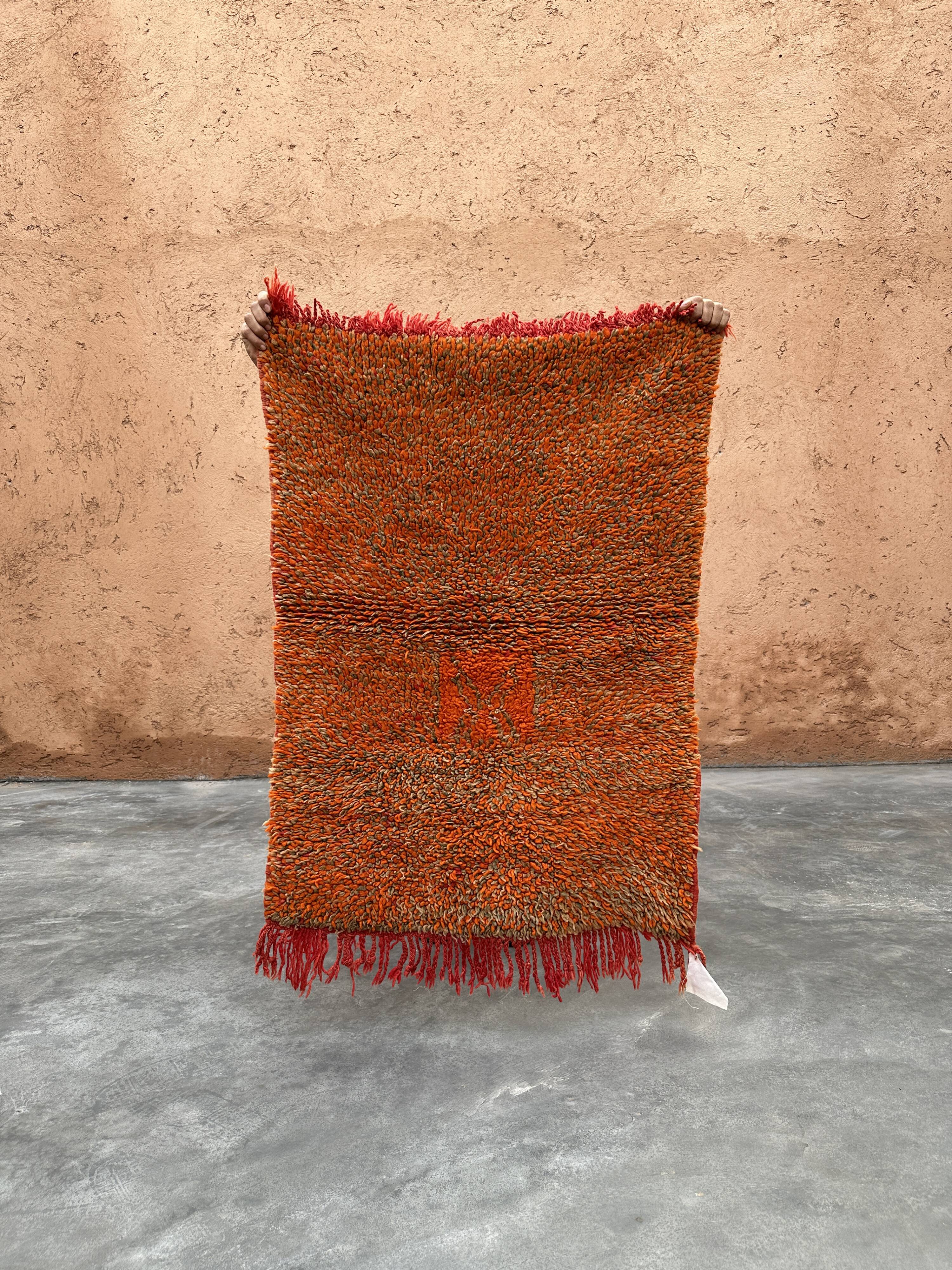 Orange carpet - 82 x 109 cm