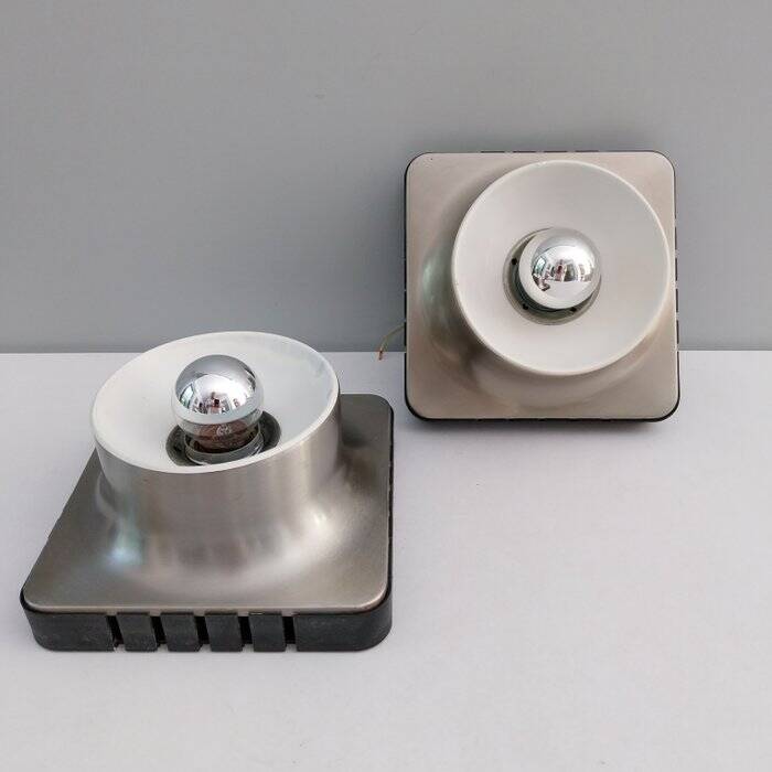 Pair of Italian wall lights from the 70s