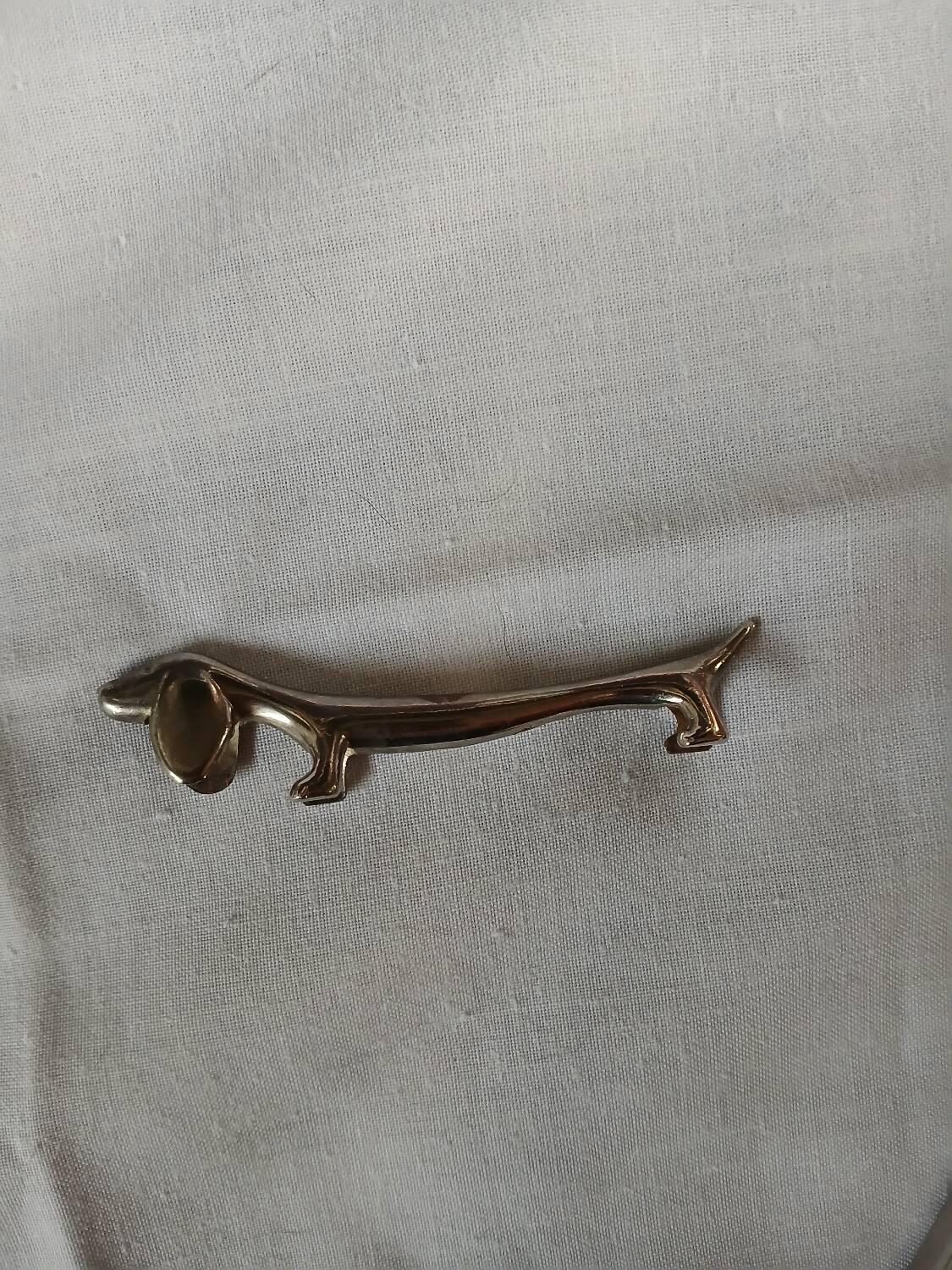 8 metal knife holders/dogs