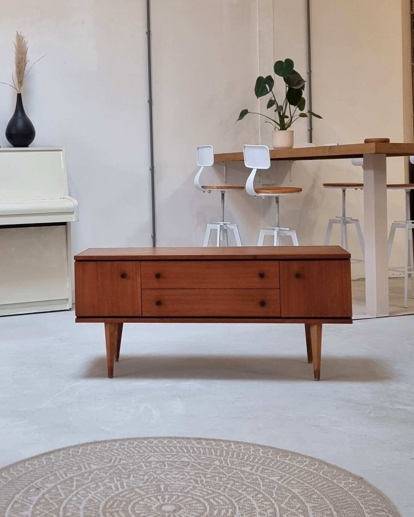 Mid-century buffet