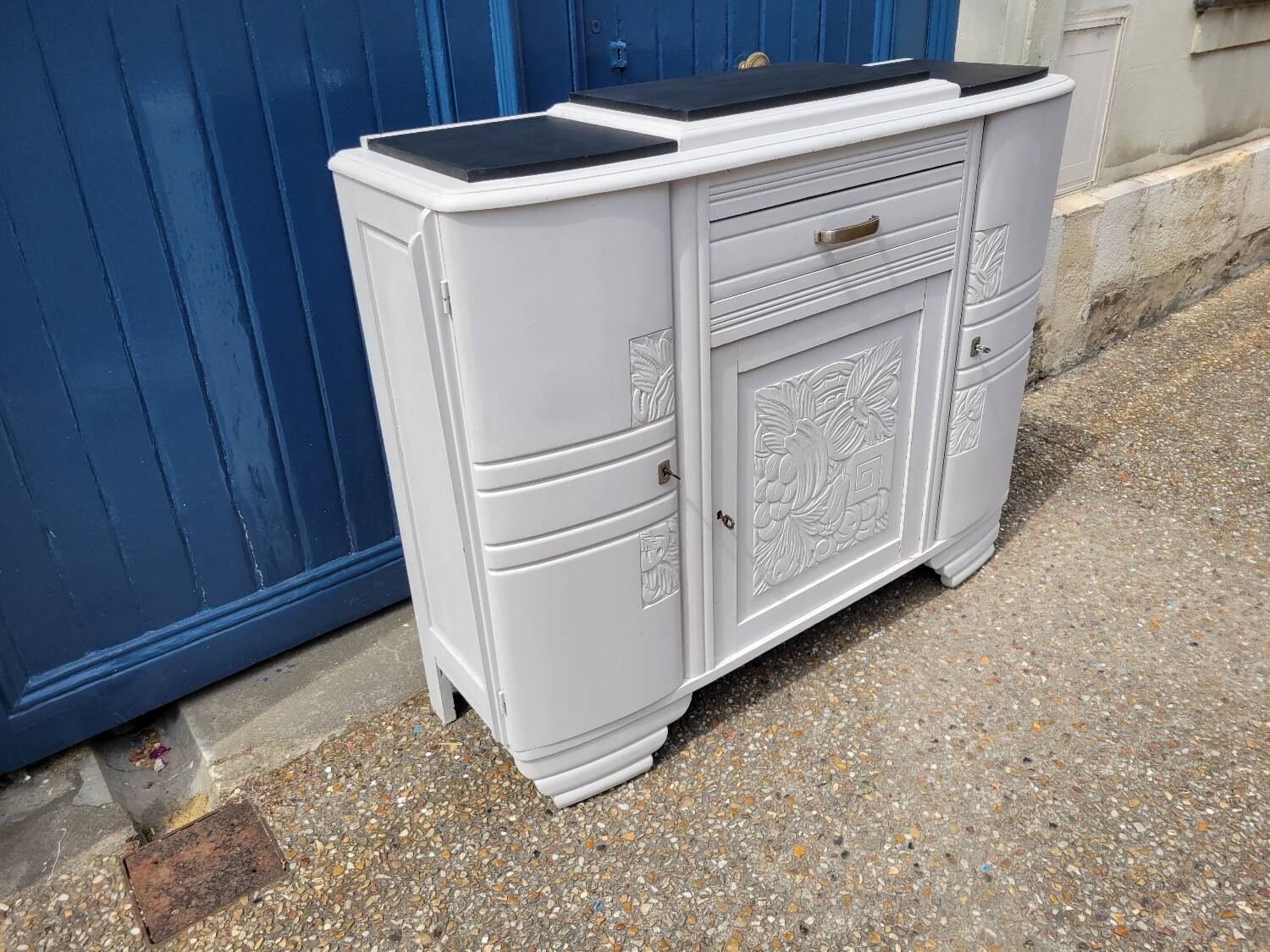 1930 Art Deco sideboard with floral motifs and marble top