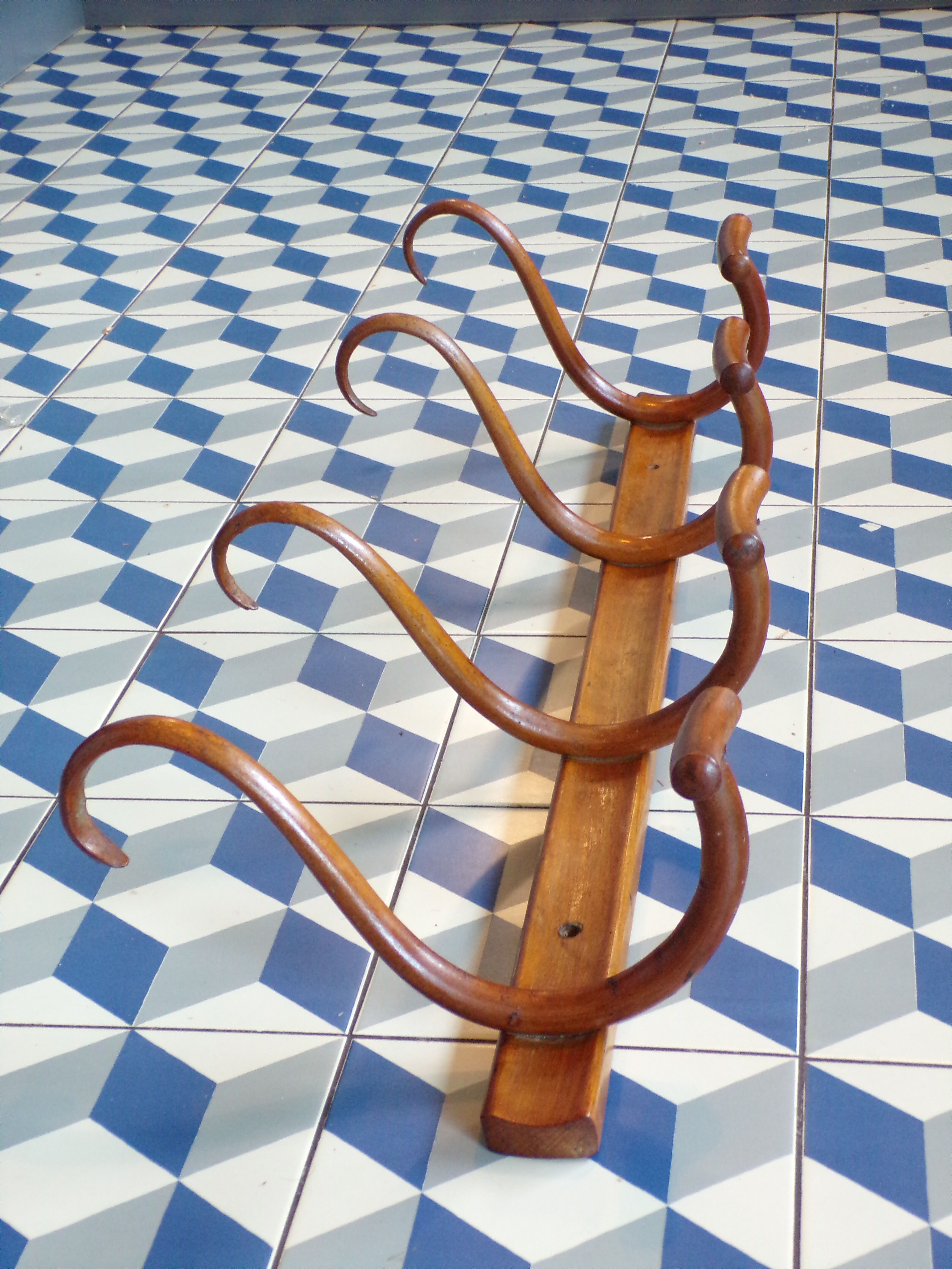 Coat rack curved wood 4 patères