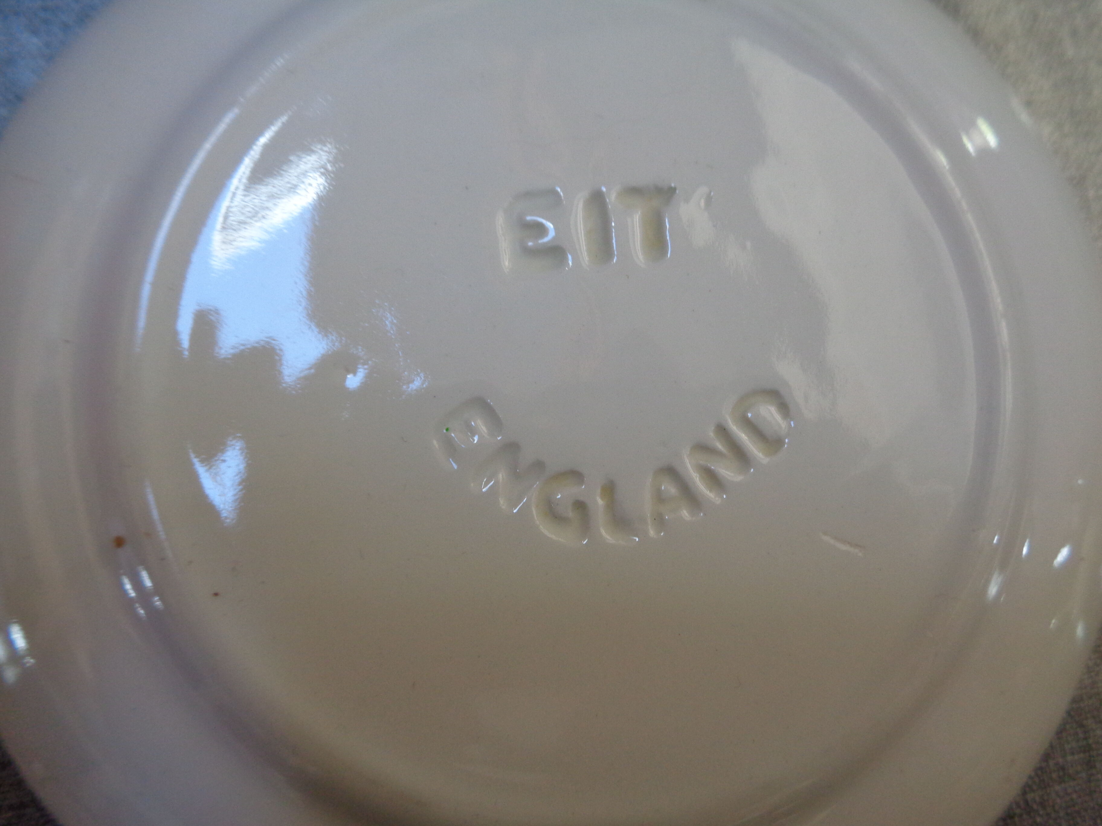 Raviers et assiette England Ironstone Made in England
