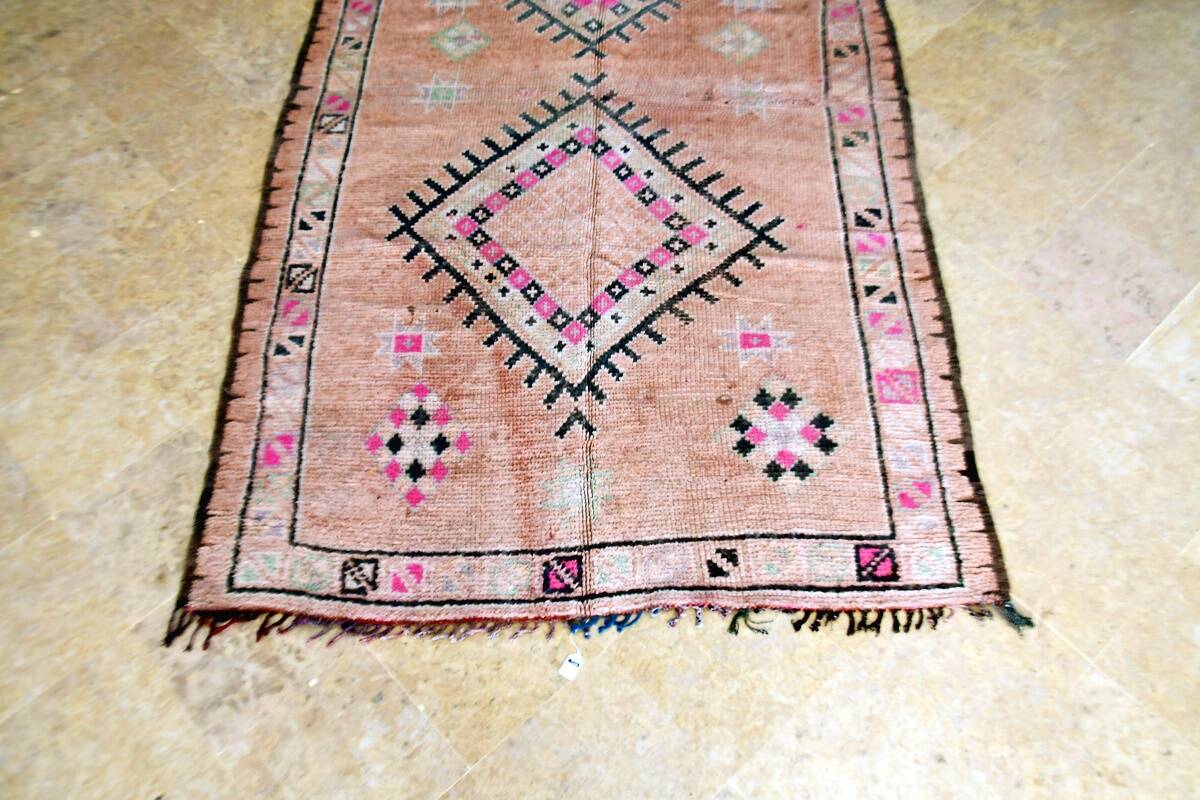 Boujaad vintage Moroccan Berber rug 245 x 155 cm