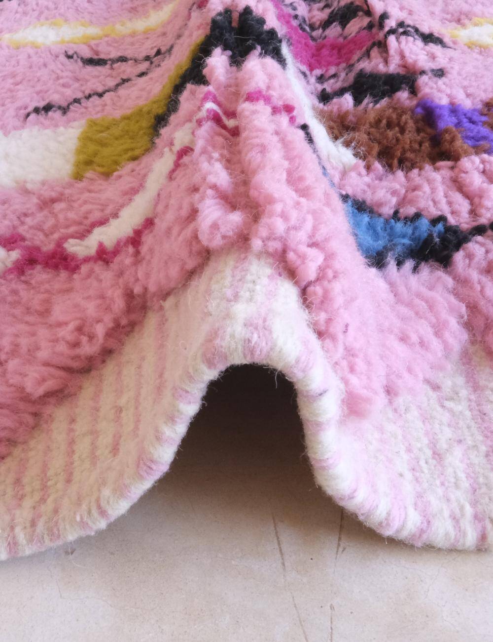 Pink Berber Rug - 206 x 160 cm