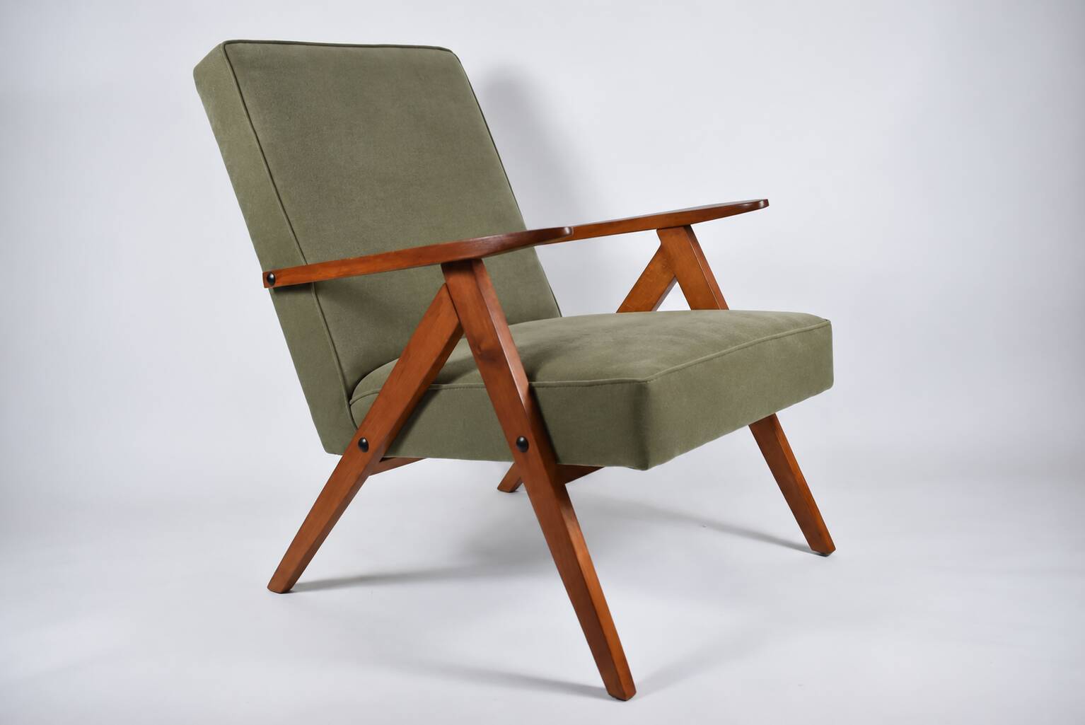 Fauteuil vintage B-310 Var des années 60 en velours vert olive