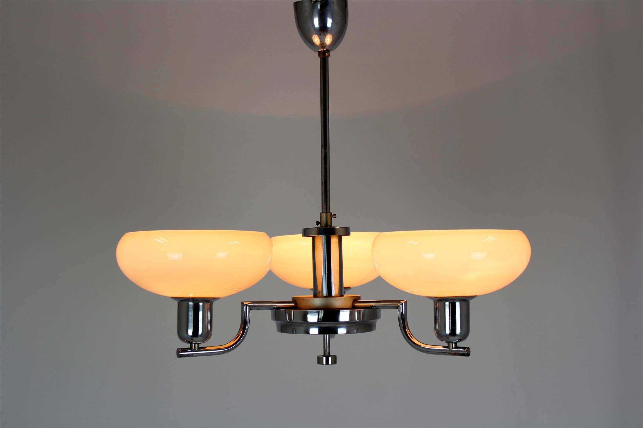 Lustre Art Déco Bauhaus chromé de Napako, ancienne Tchécoslovaquie, 1940