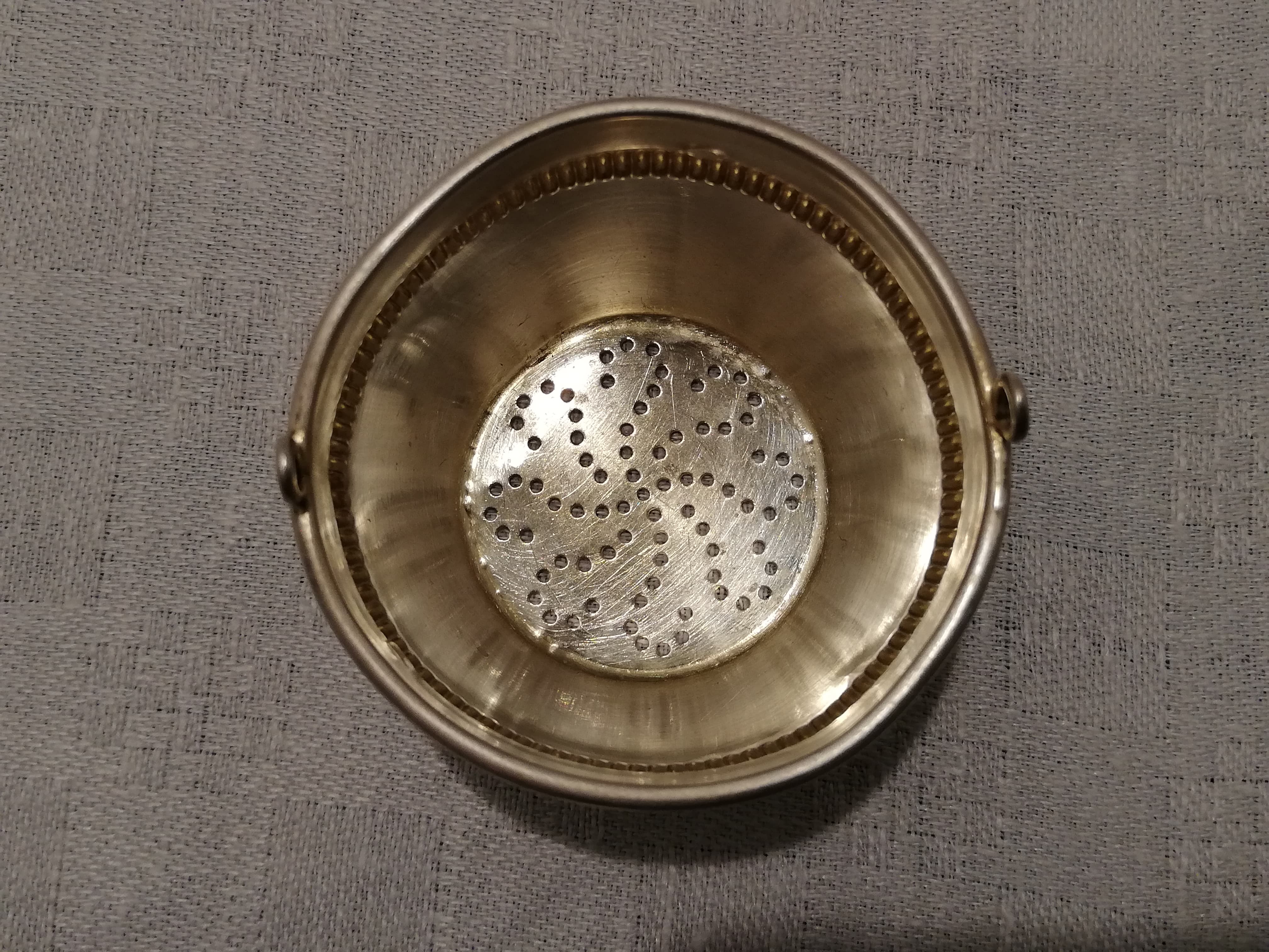 Solid silver tea pass, Minerve and goldsmith punches