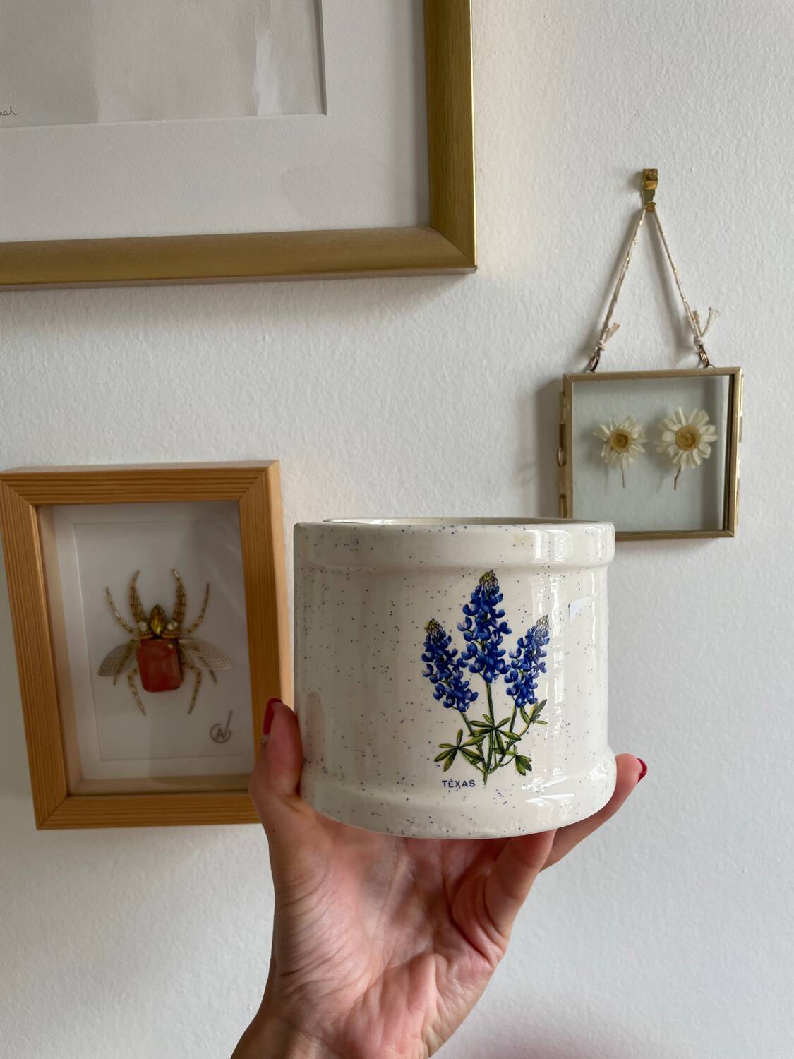 Under ceramic glasses and storage