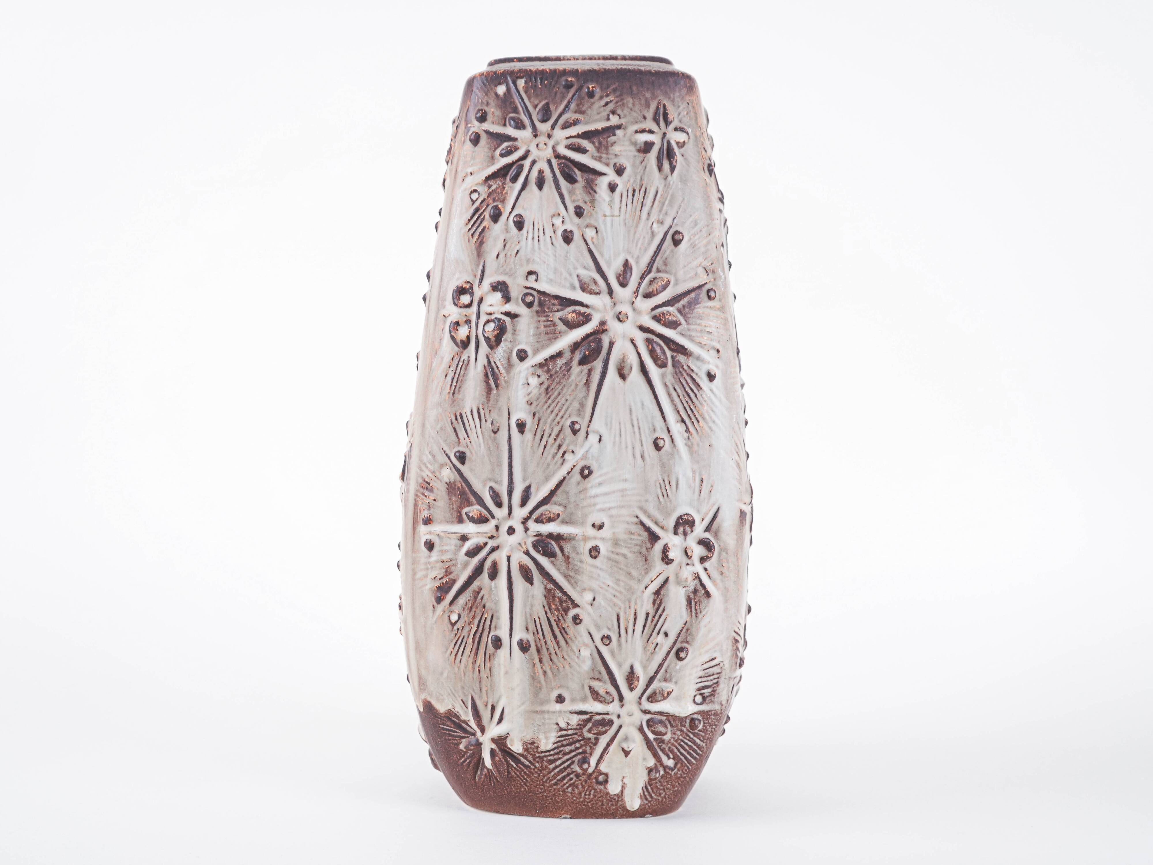 Beige ceramic vase, German design, 1960s, made in West Germany