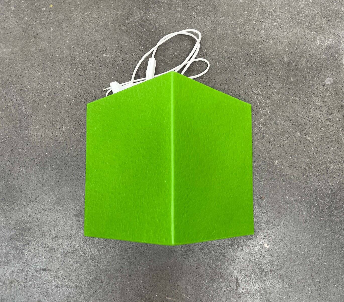 Lampe de sol ou de table en forme de prisme vert postmoderne de Heico, années 1980.