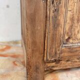 Armoire rustique et vintage bois brut style wabi sabi