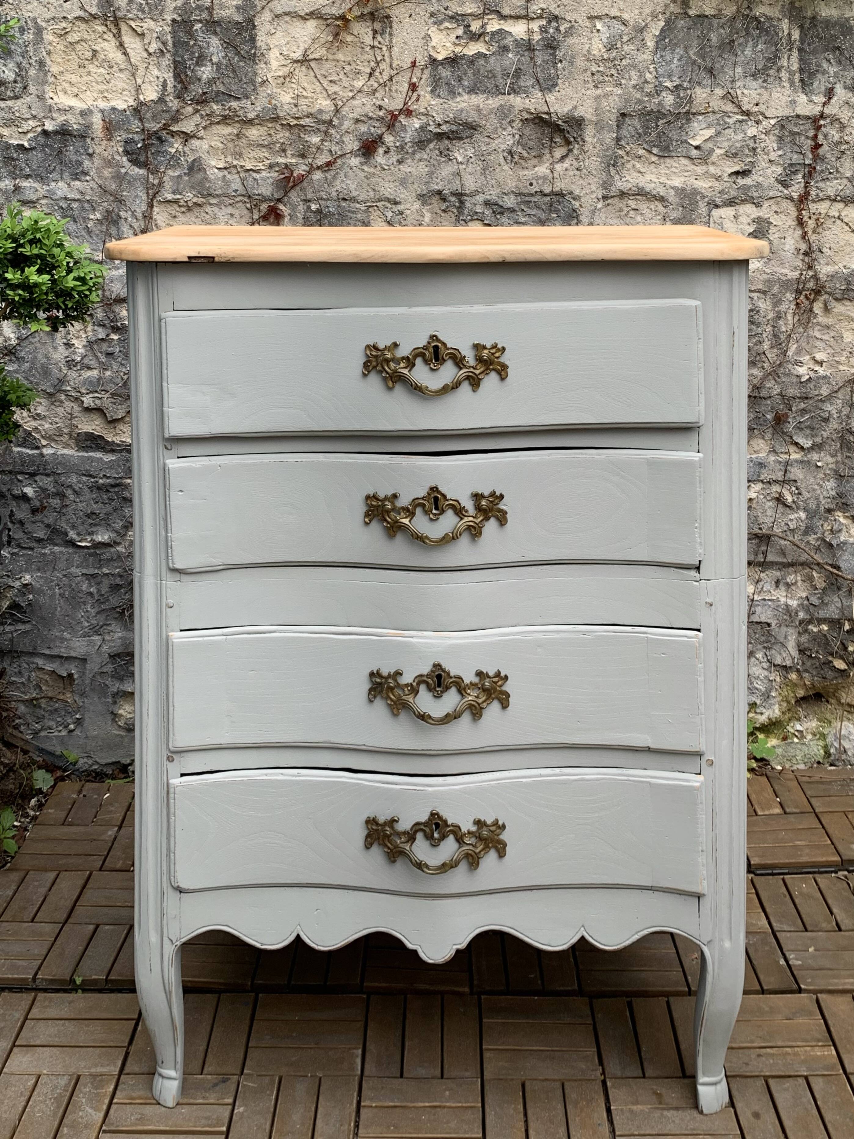 Louis XV style chest of drawers 1900