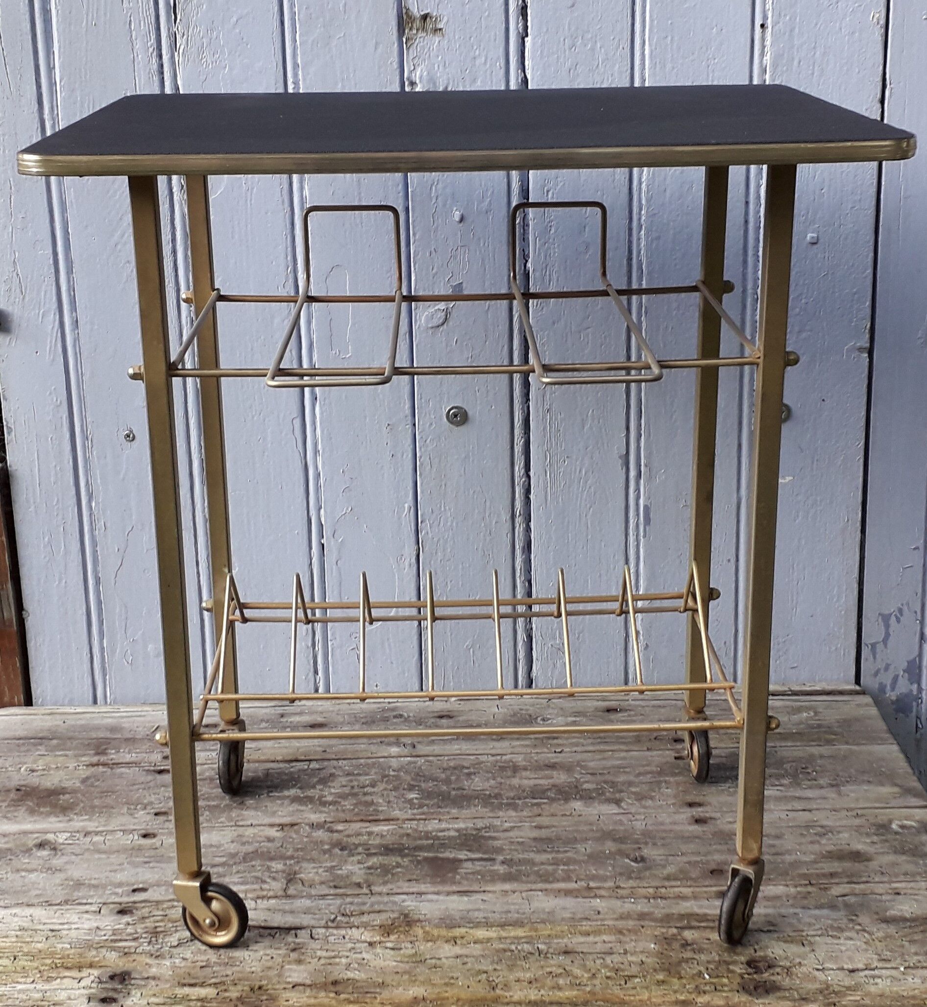 Desserte-vinyl holder