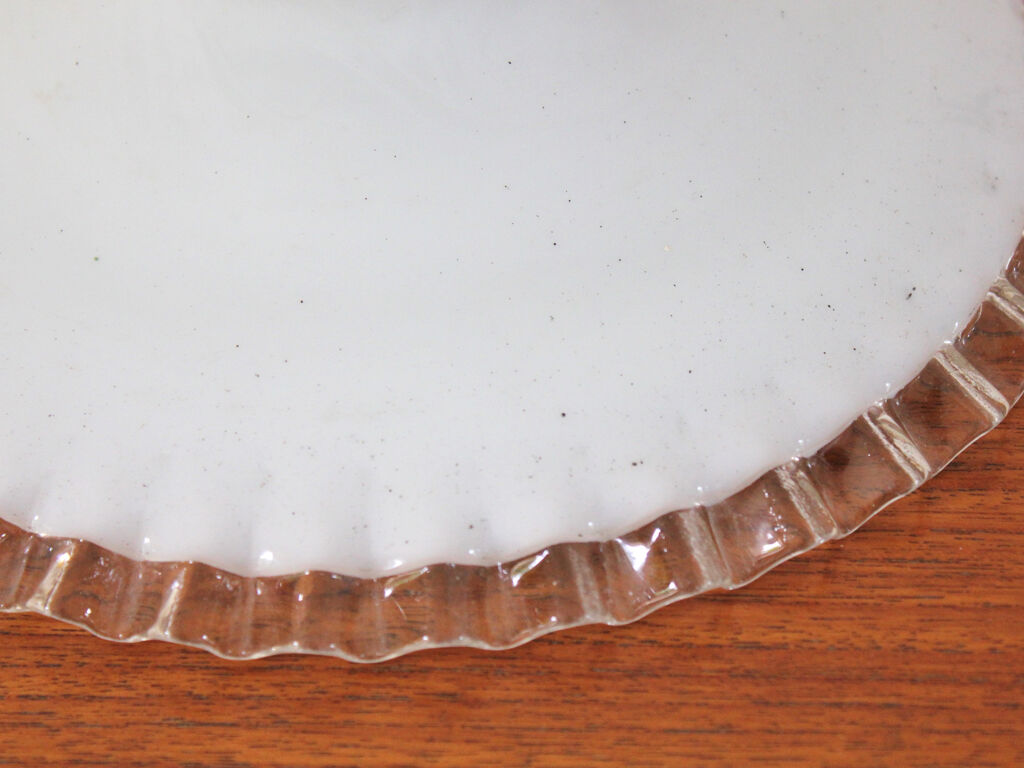 Hanging lamp in opaline