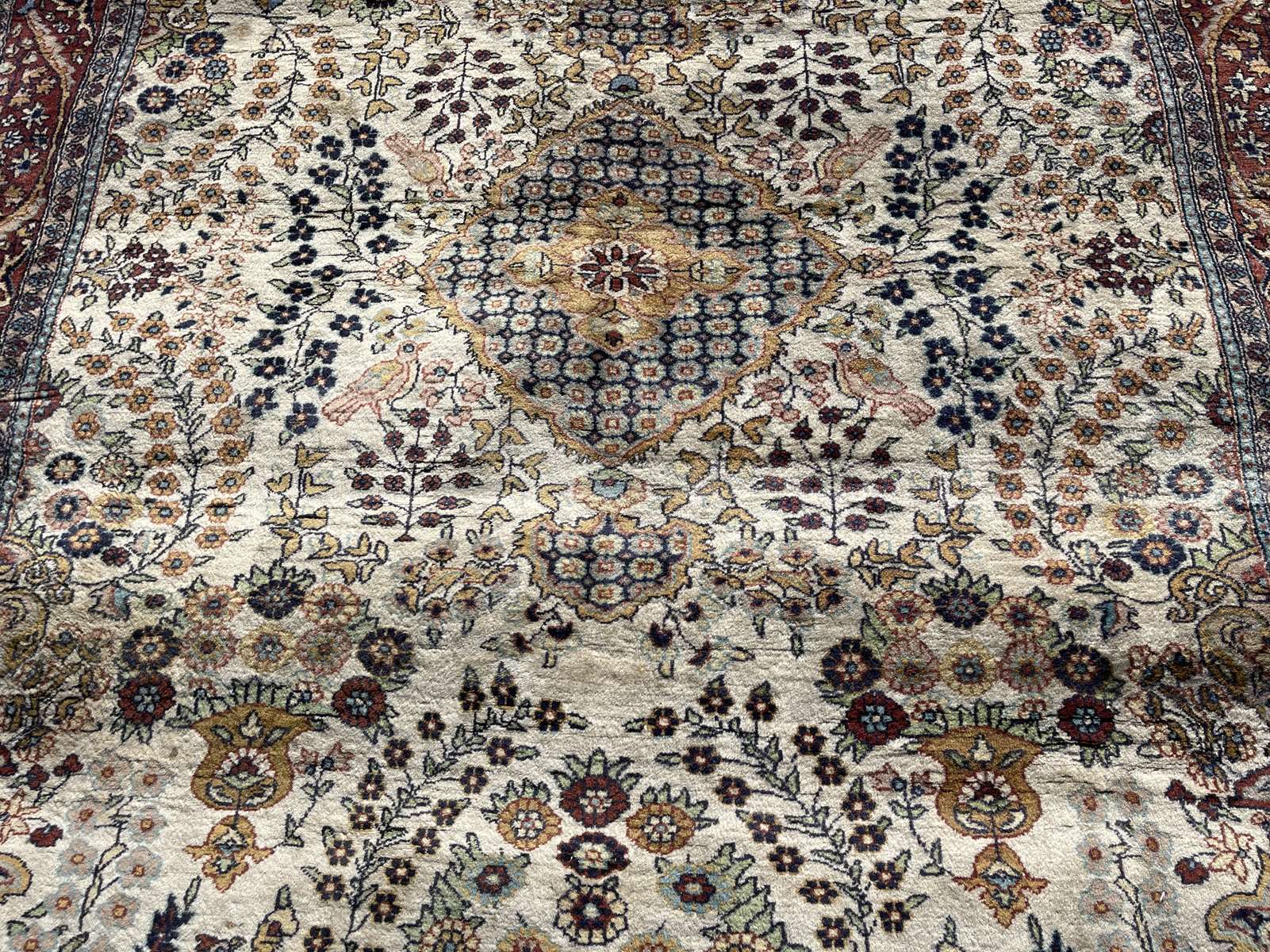 Handmade wool Pakistani rug
