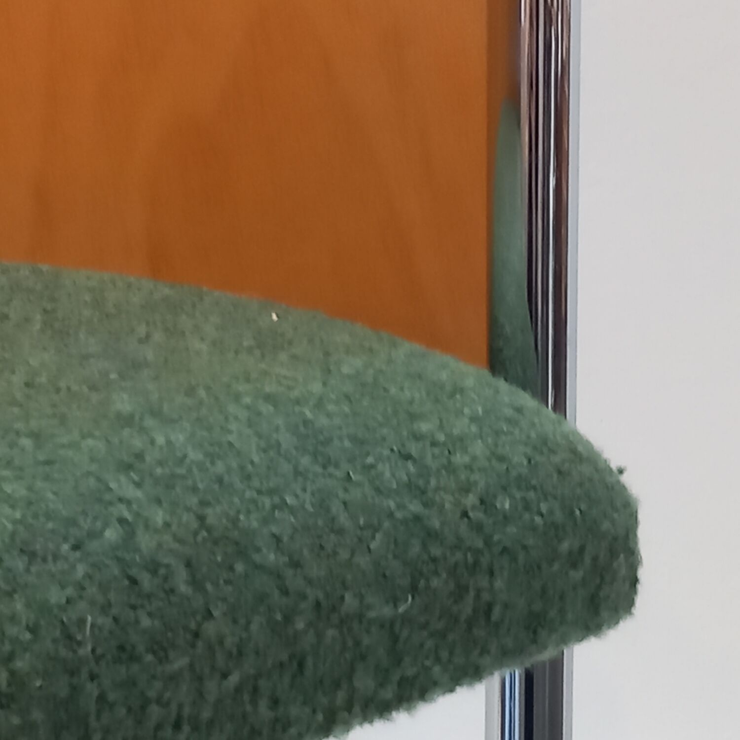 Chaise années 80 bois moulé