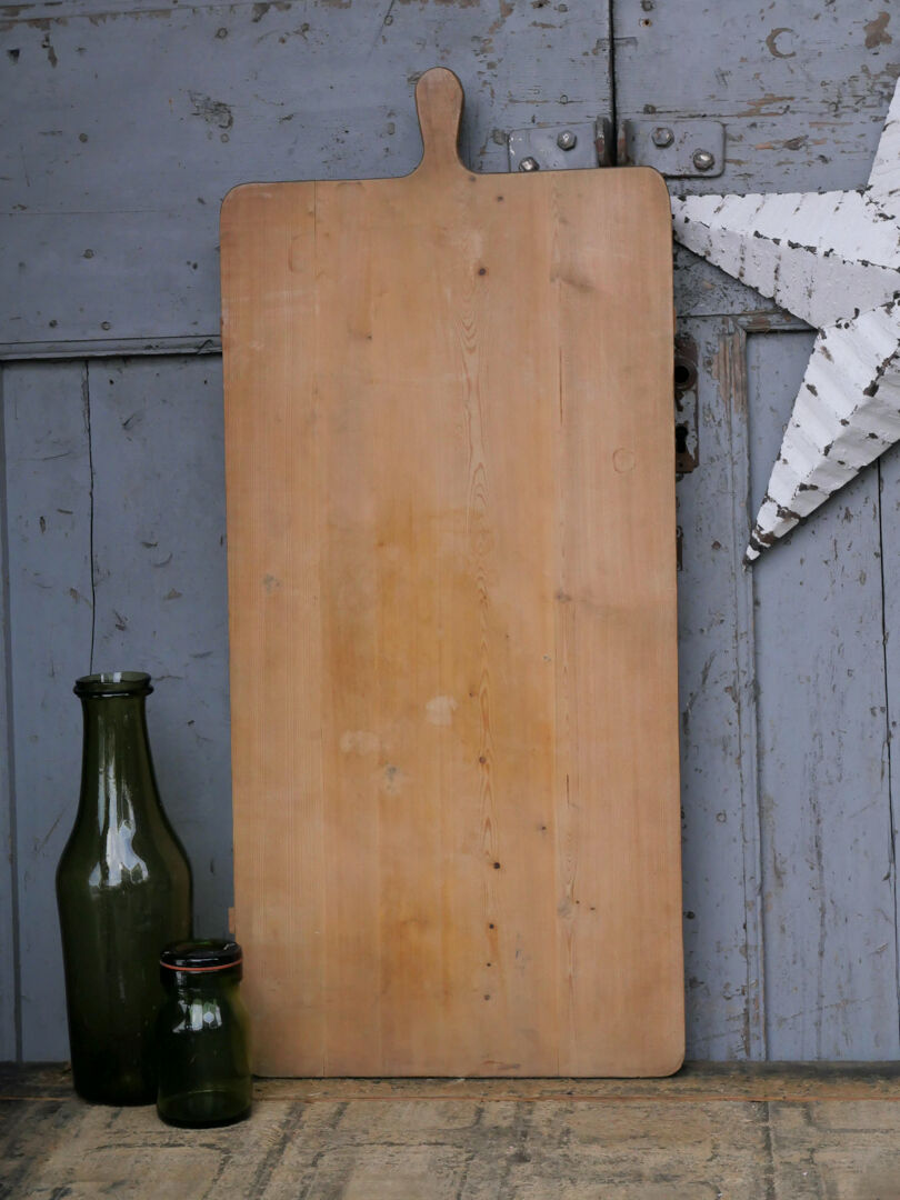 Wooden cutting board