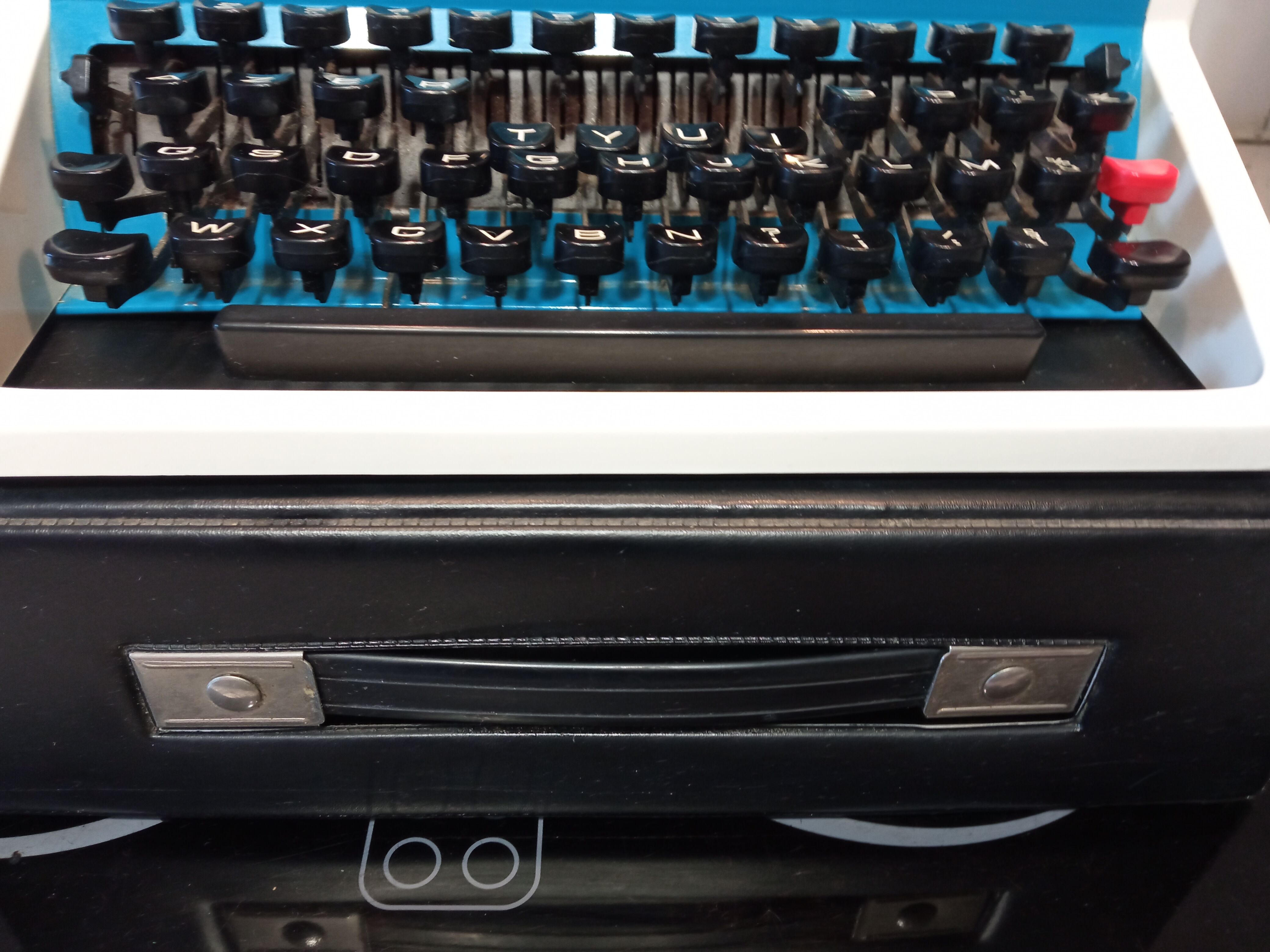 Blue Underwood 315 Portable Typewriter