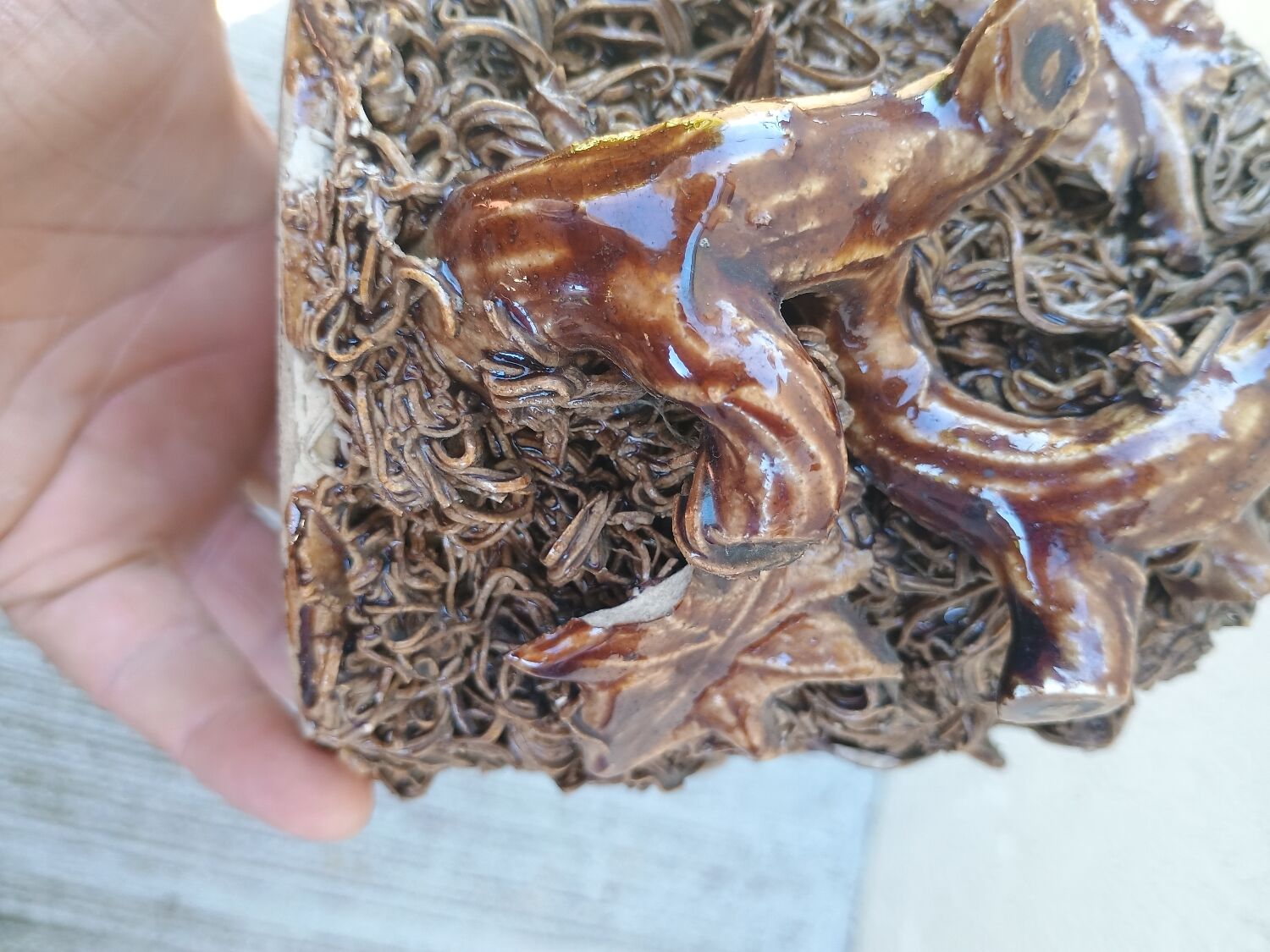 BOSSOT in Ciry-le-Noble (71) Stoneware tobacco pot with naturalist decoration