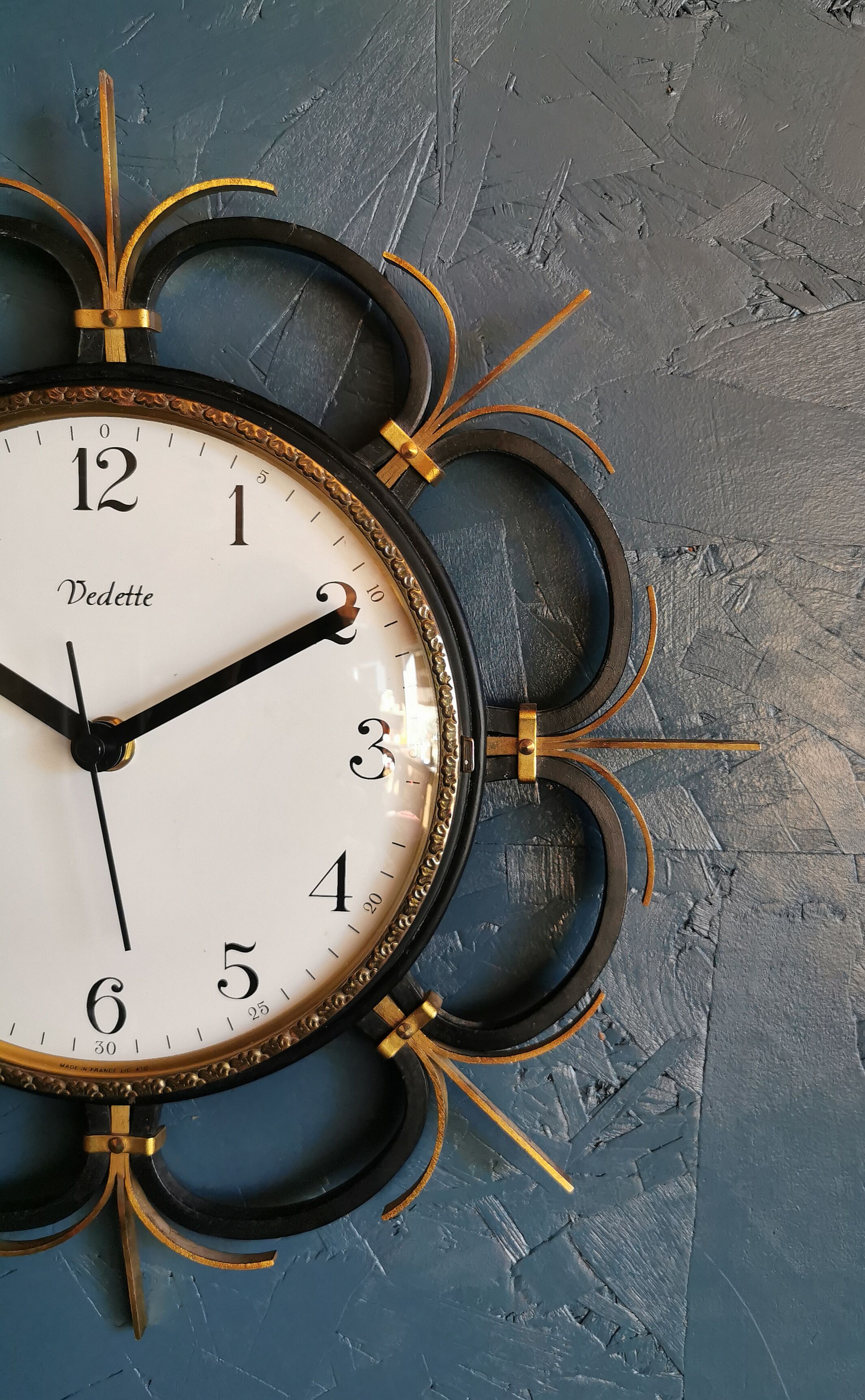 Vintage clock silent wall clock round metal