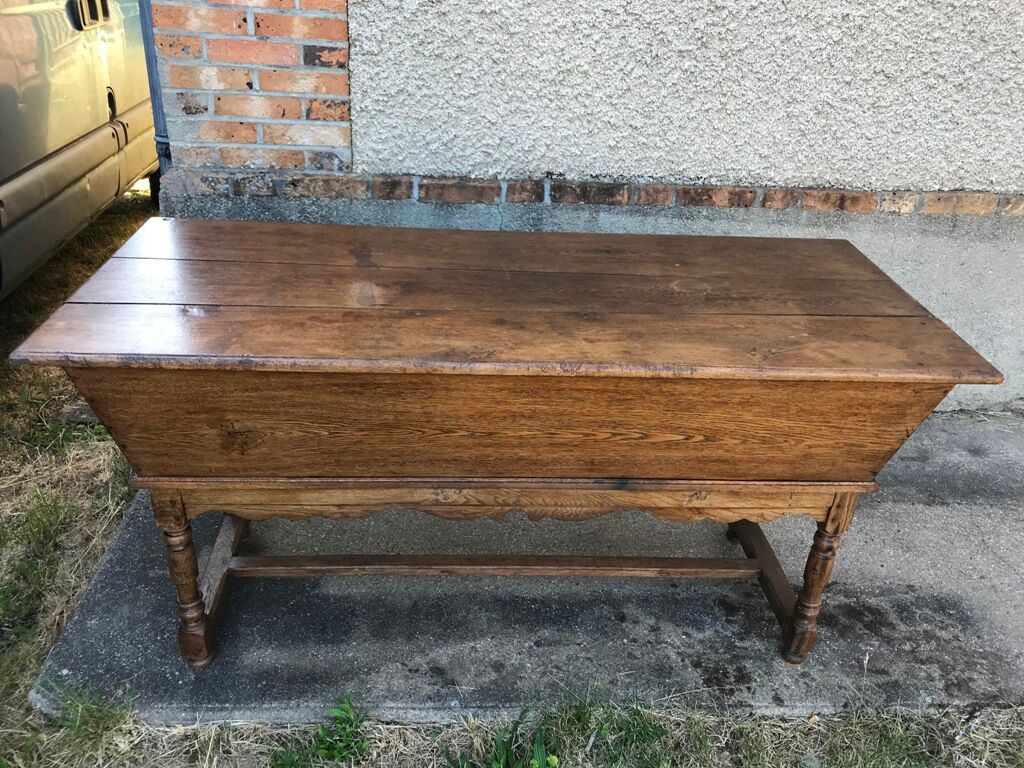 Old maie in solid oak