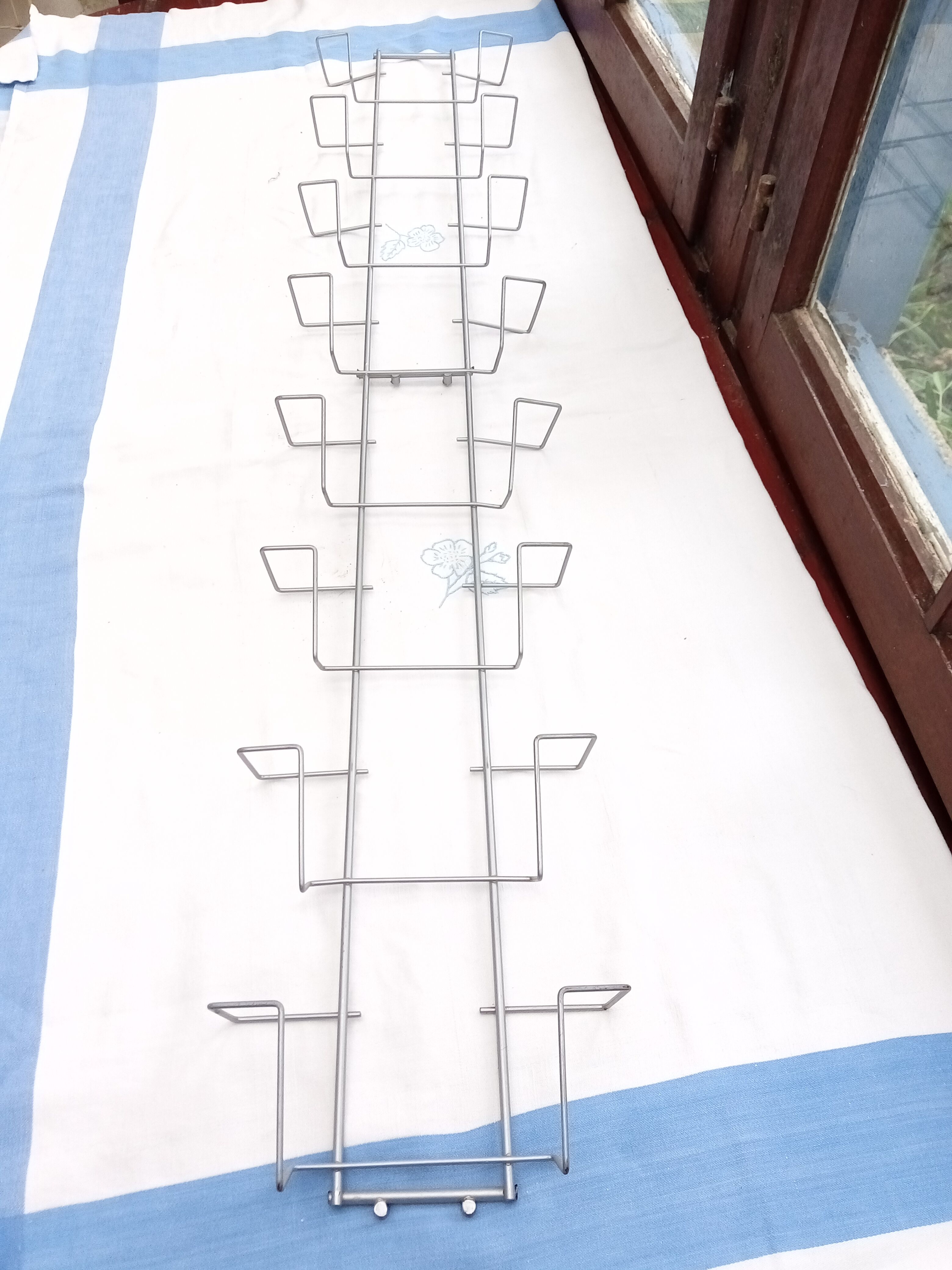 Book/ magazine display