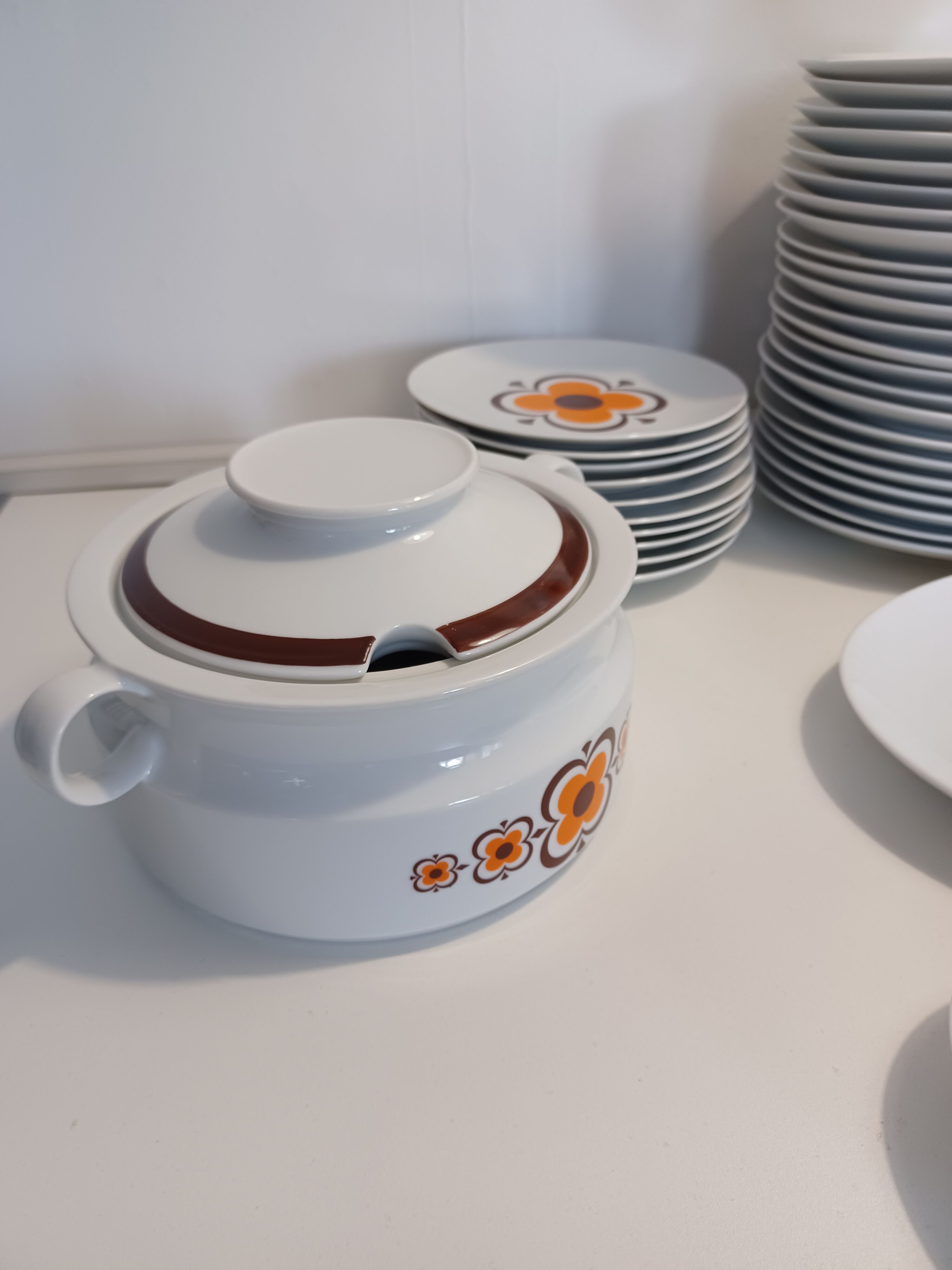 Table service in bavaria porcelain, 70s.