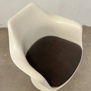 4 Tulip chairs by Eero Saarinen for Knoll