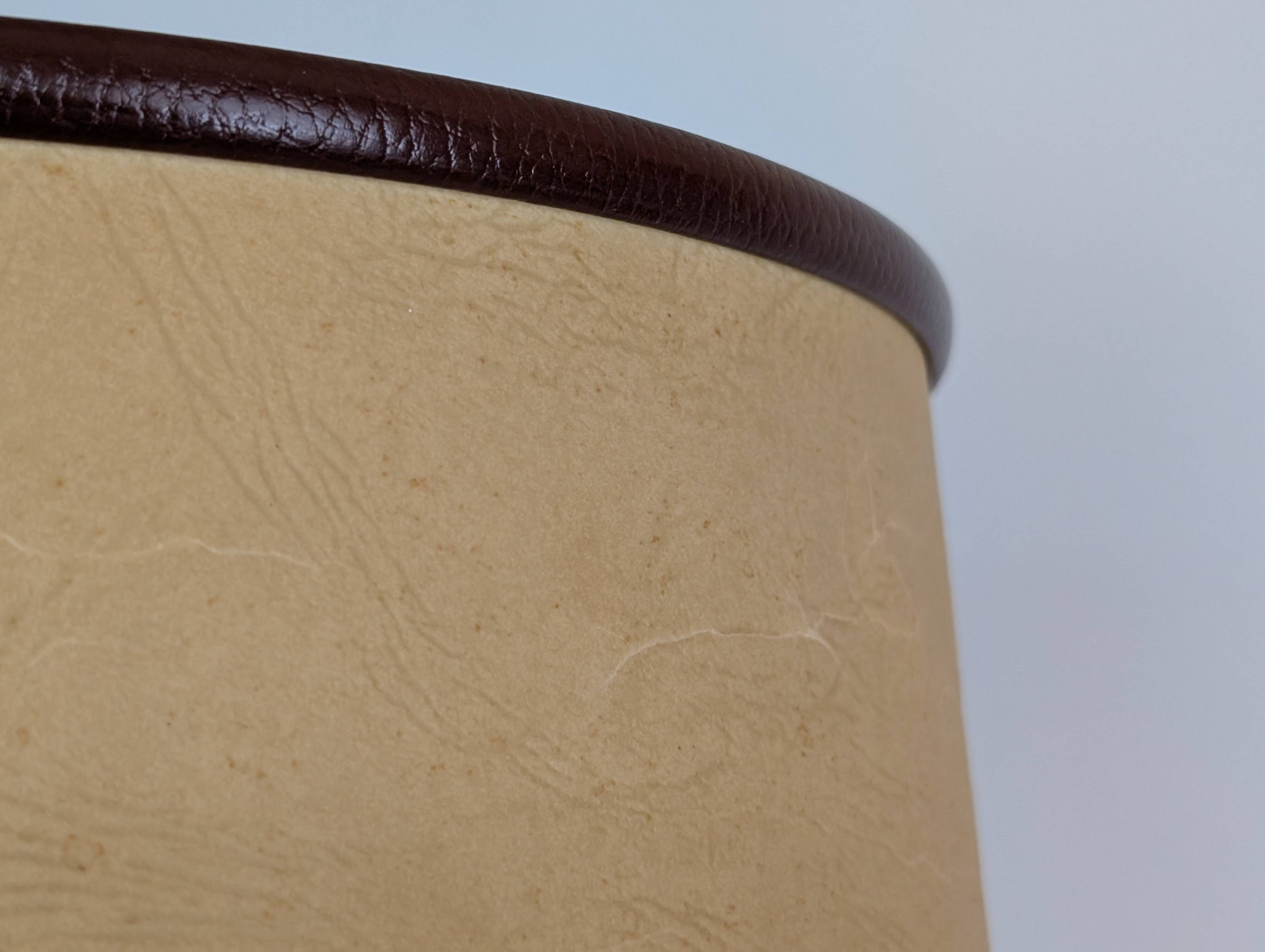 Le Tanneur leather lamp