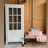 Parisian showcase cabinet