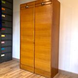 Double curtain filing cabinet