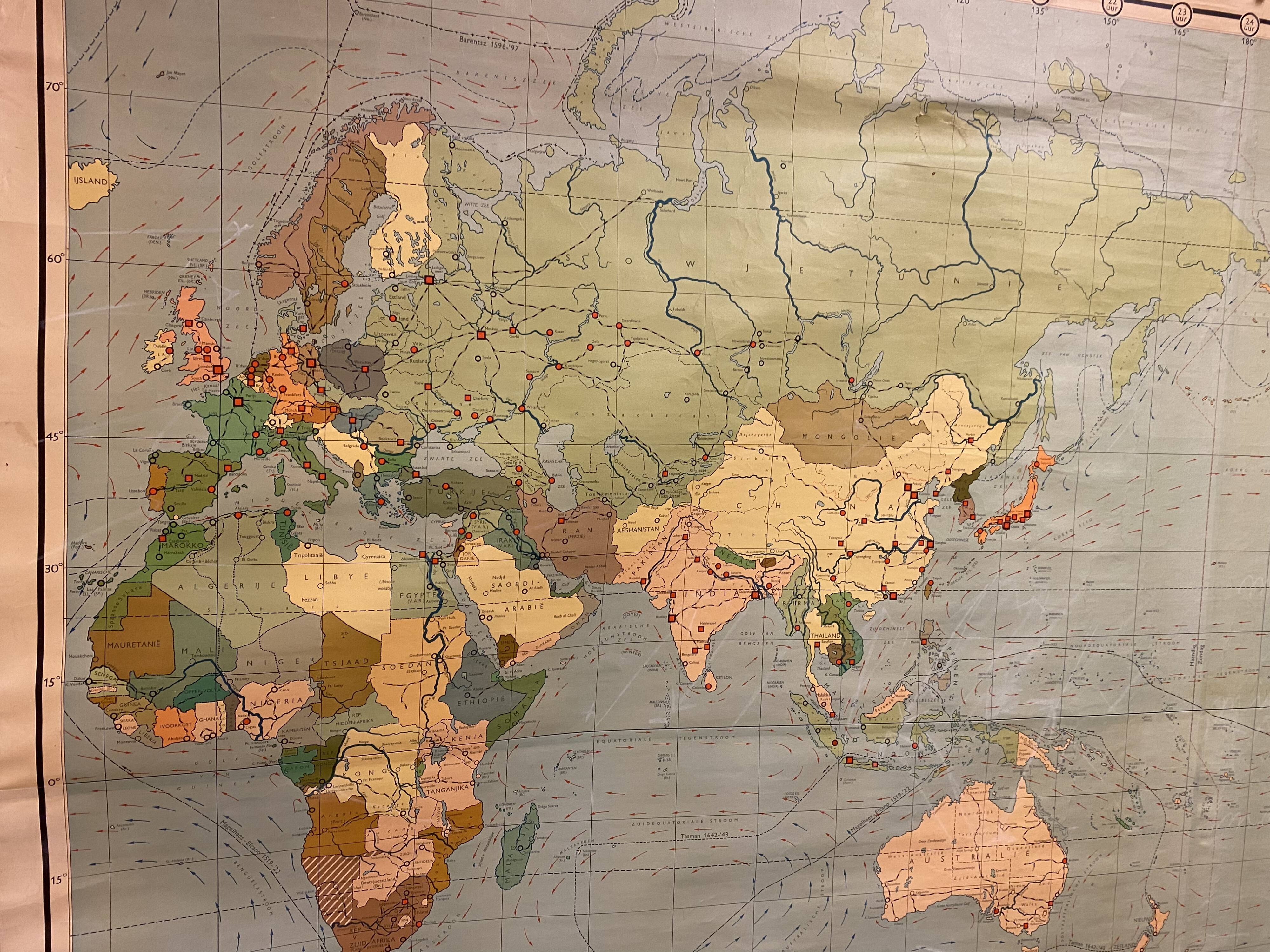 Large Vintage New World School Map