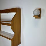 Duo d'étagères vaisselier de Charlotte Perriand