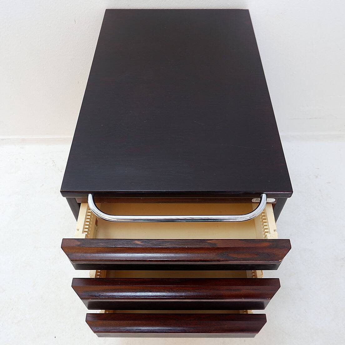 Mid-Century Modern Kinnarps mobile pedestal - Circa 1970
