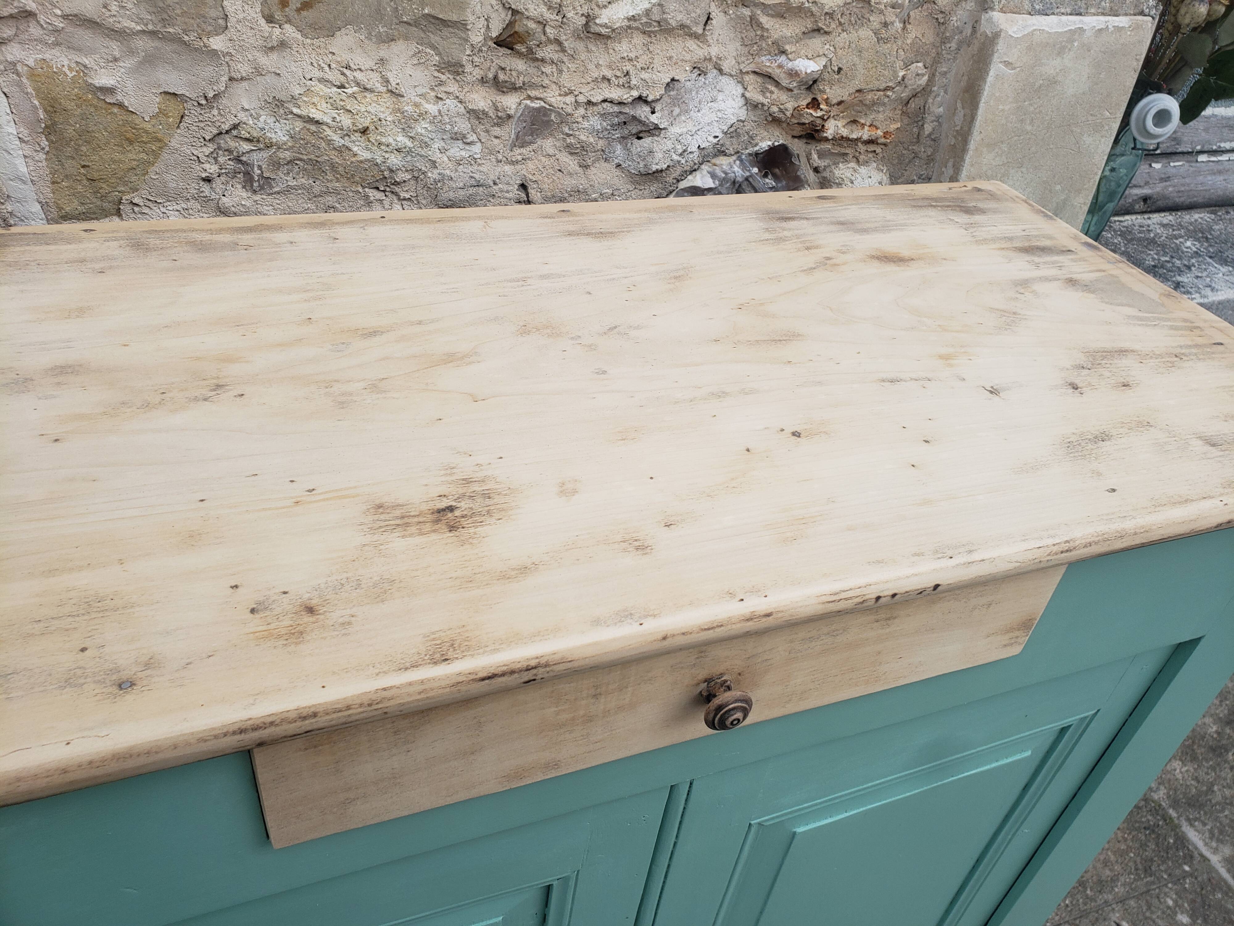 Parisian buffet green mint countryside