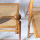 Trio de chaises pliantes cannées vintage
