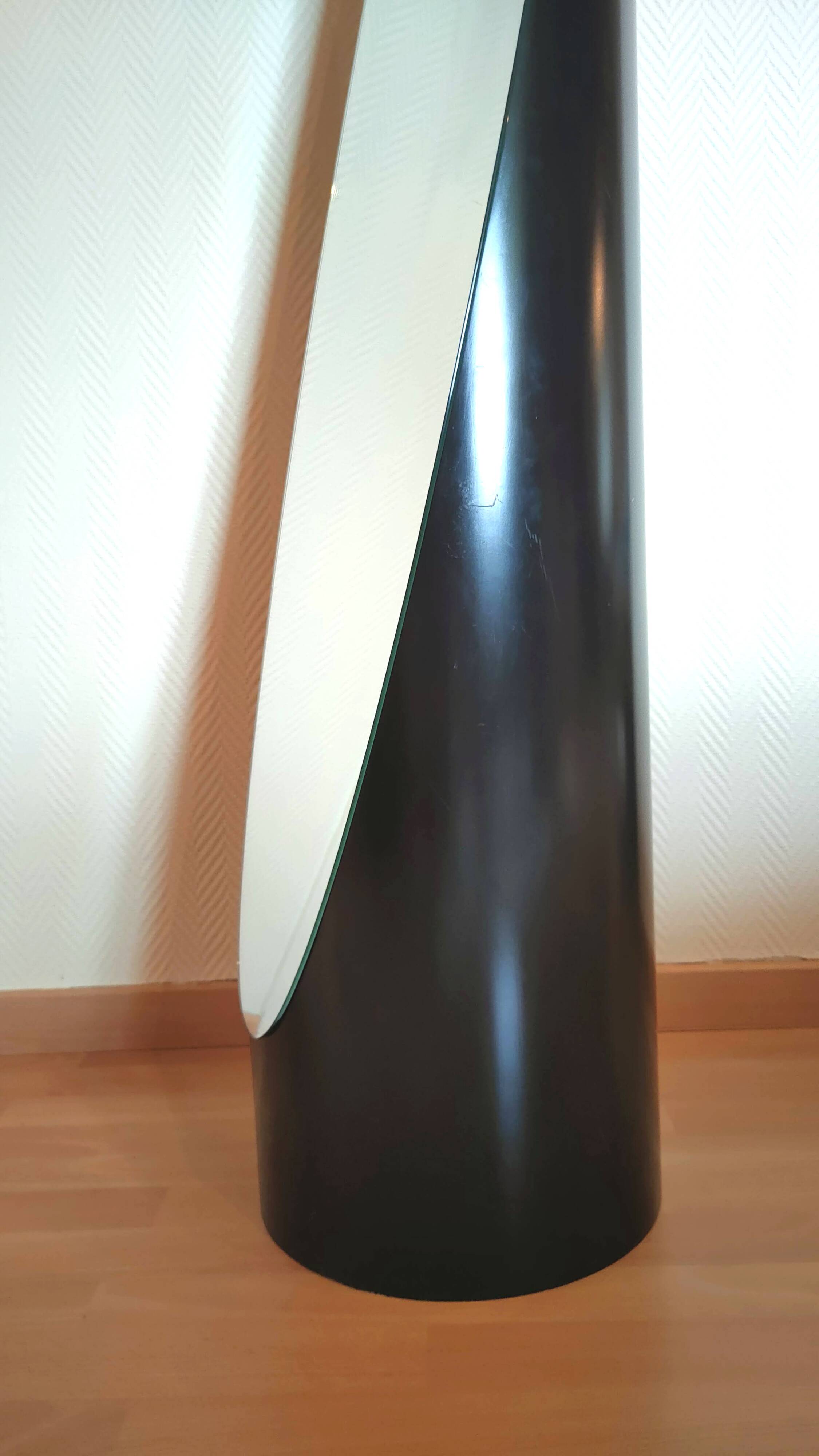 Large Lipstick mirror design 70s