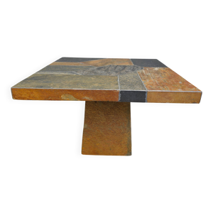 table basse brutaliste