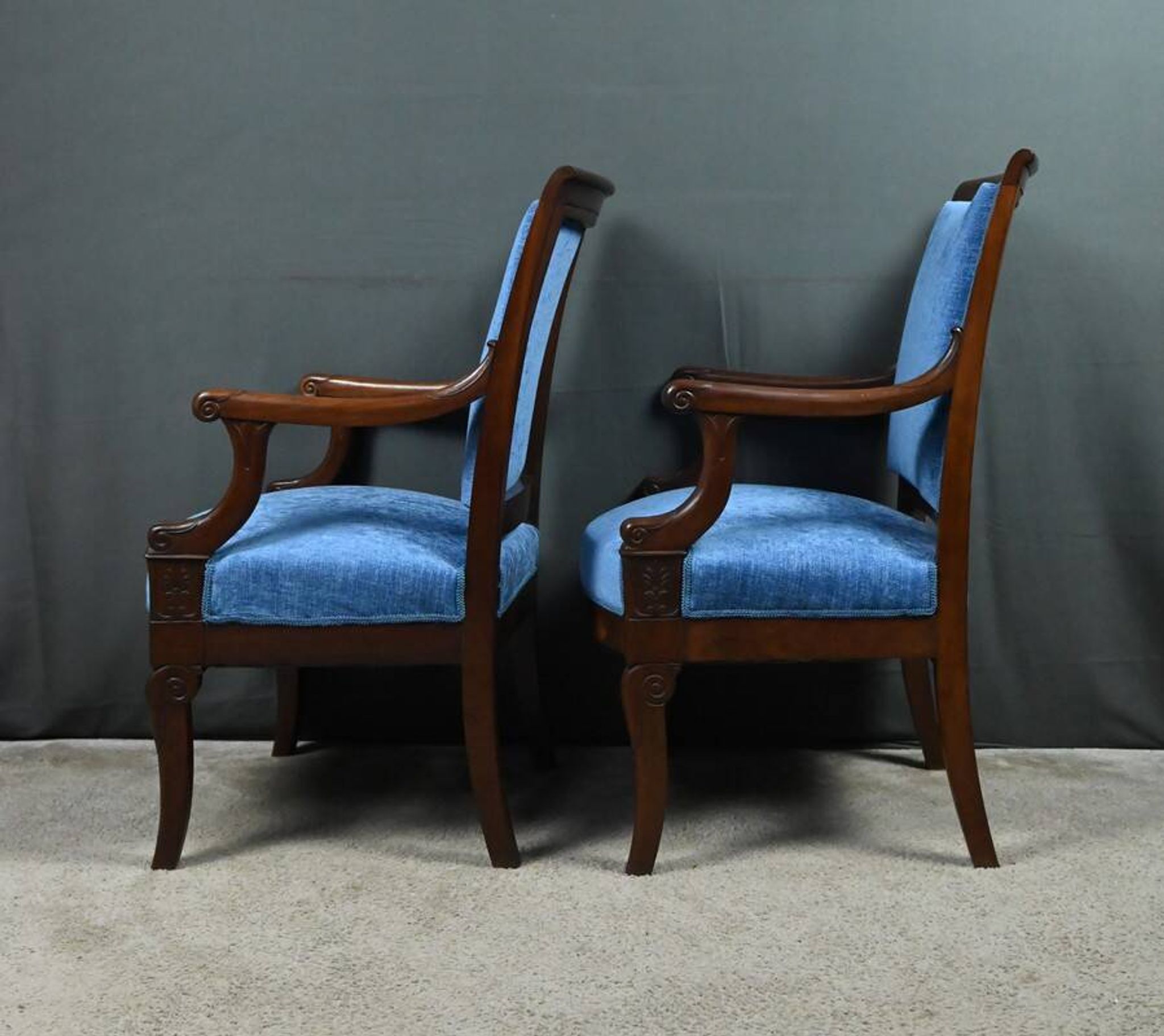 Pair of mahogany armchairs, Restoration period – early 19th century