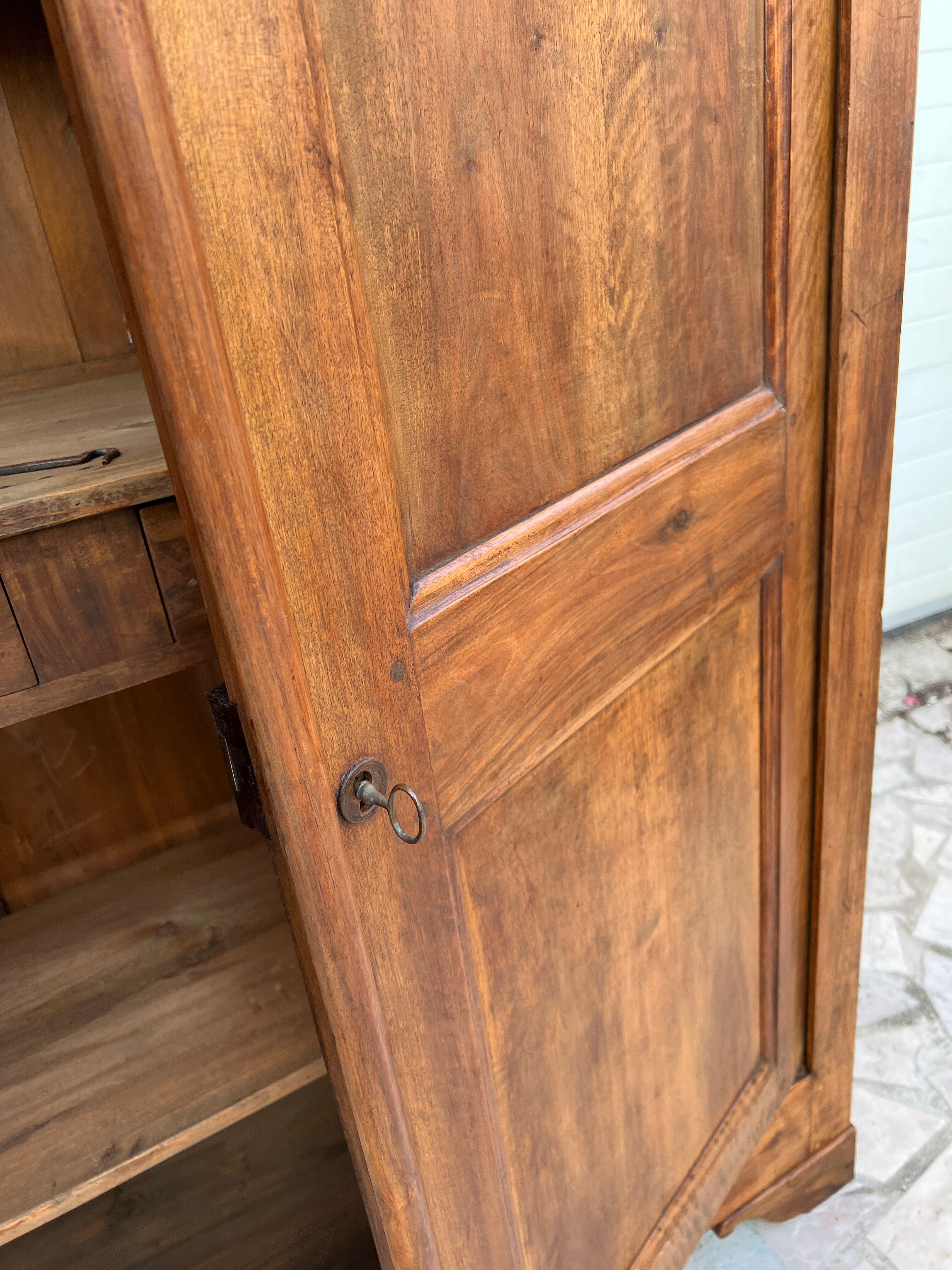 Old wardrobe of character XIX th of Rhone Valley