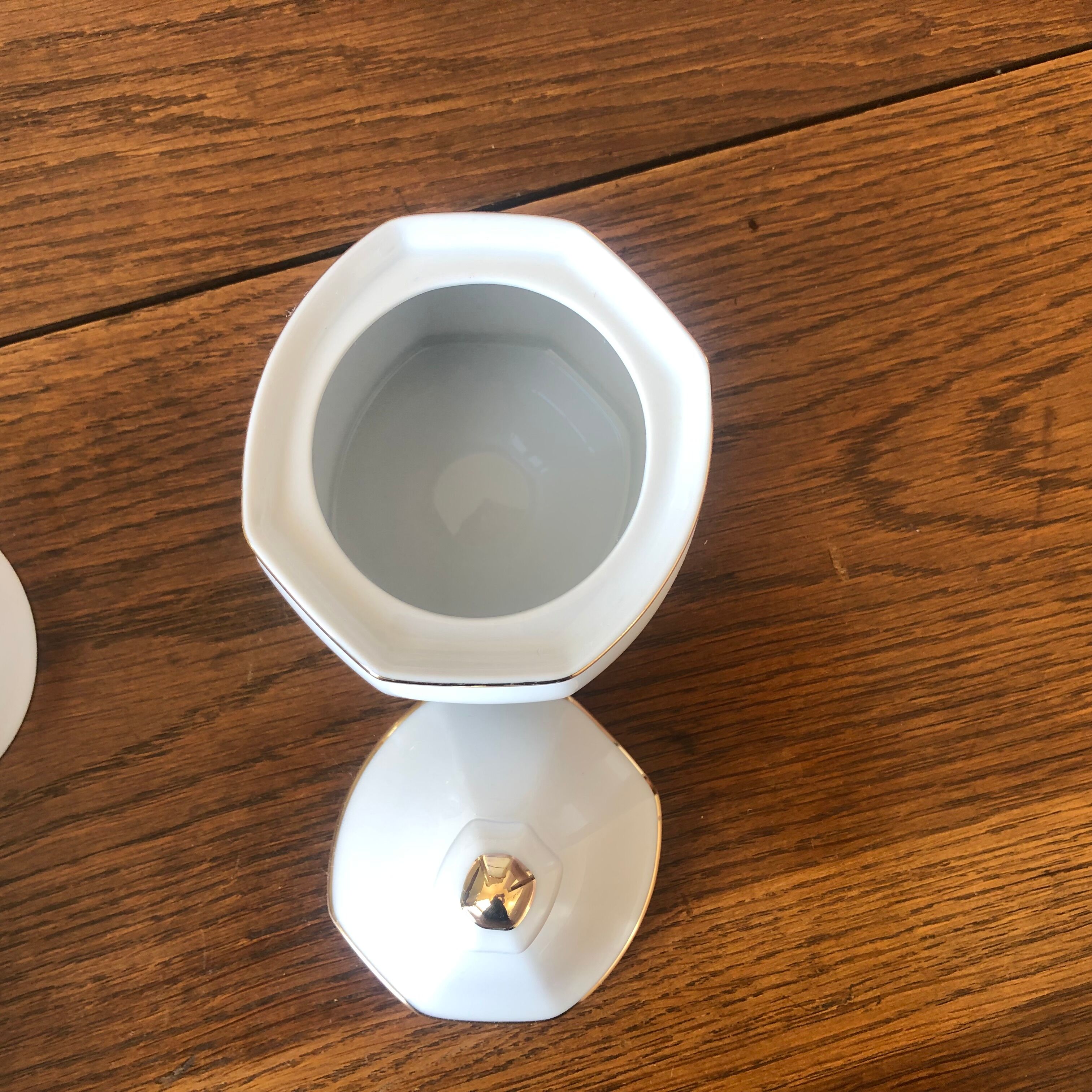 Porcelain coffee/tea service