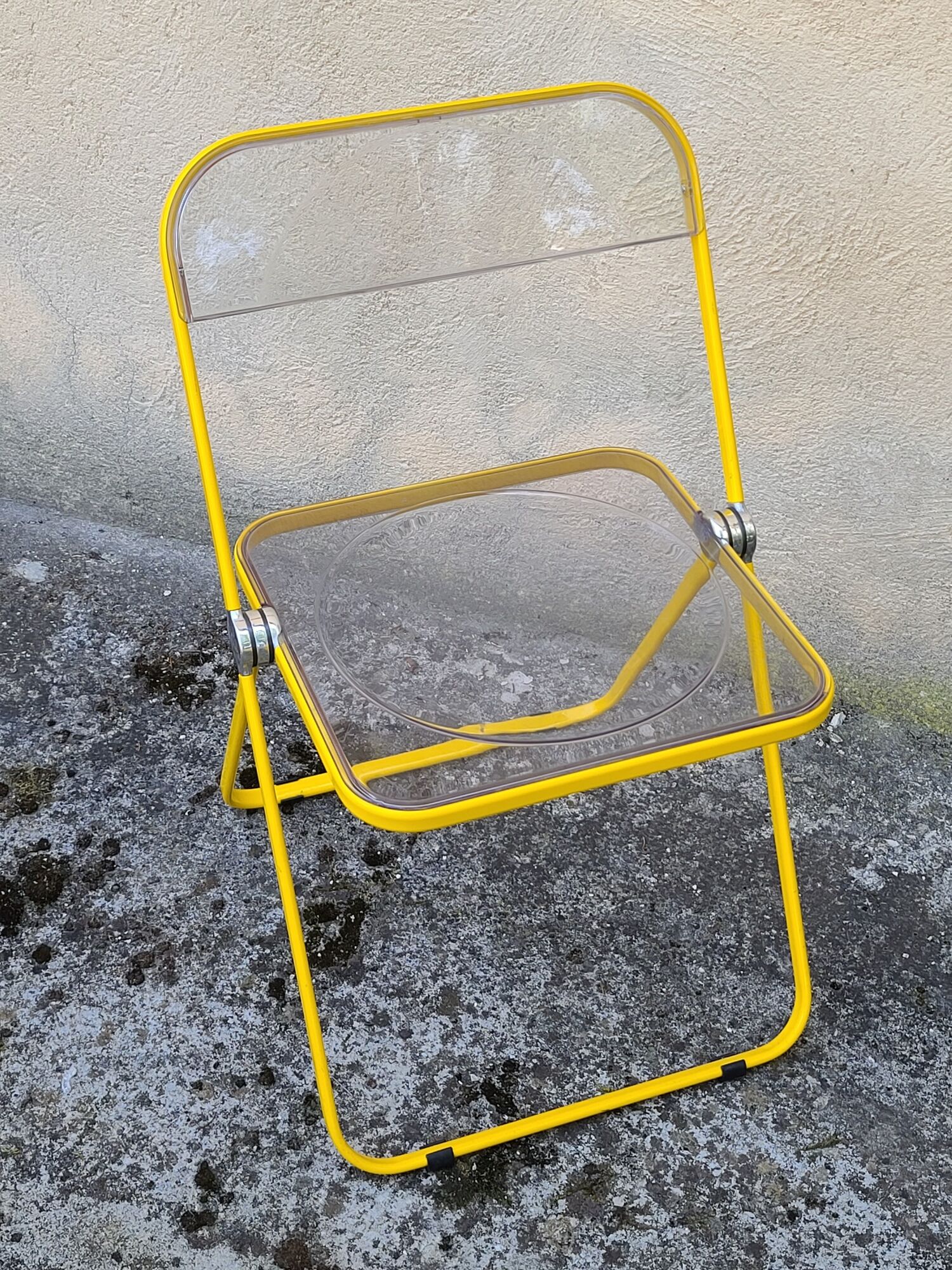 Yellow Plia folding chairs by Giancarlo Piretti for Castelli, 1960