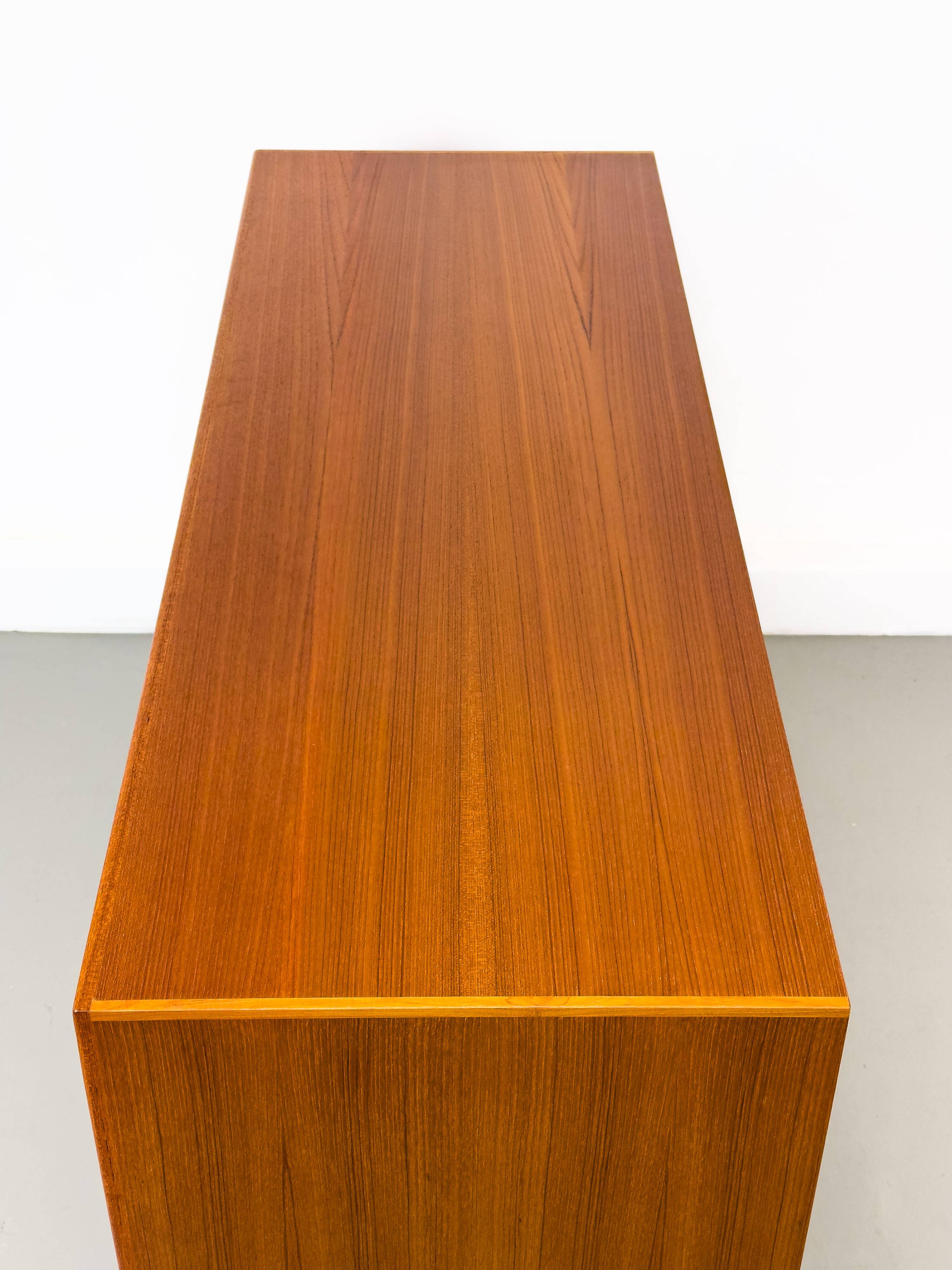 Buffet danois en teck par HW Klein pour Bramin, années 1960