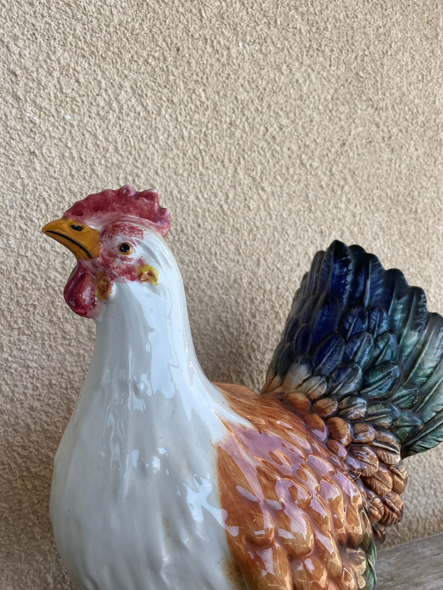 Grande porcelain poule sculpture Italy