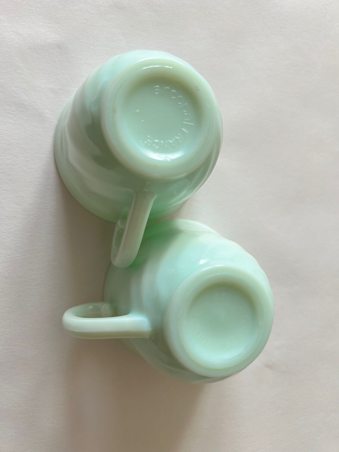 2 Arcopal coffee cups