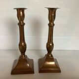 Paire d’anciens bougeoirs laiton