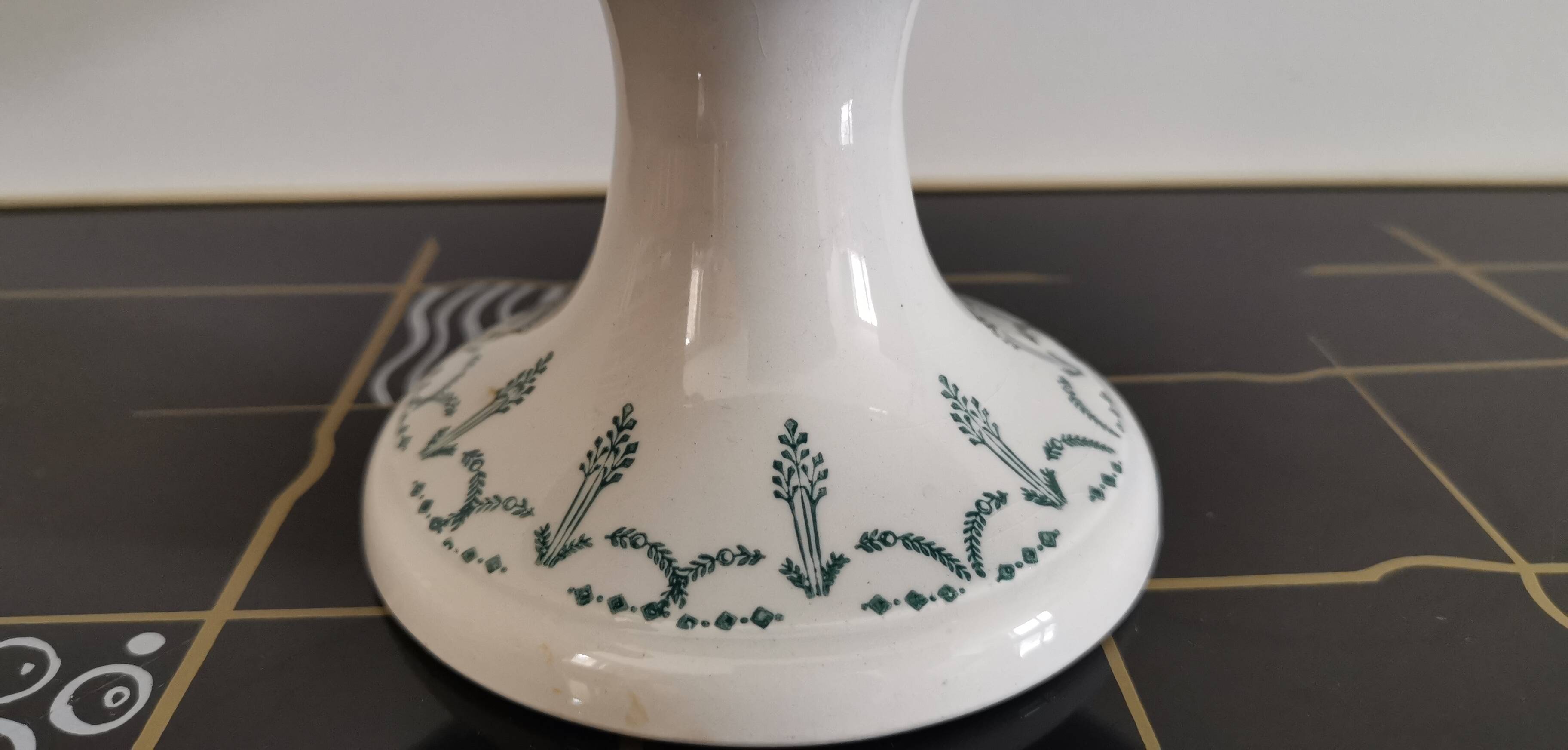 Old Gien iron earth compote bowl with green garland 1900-1930