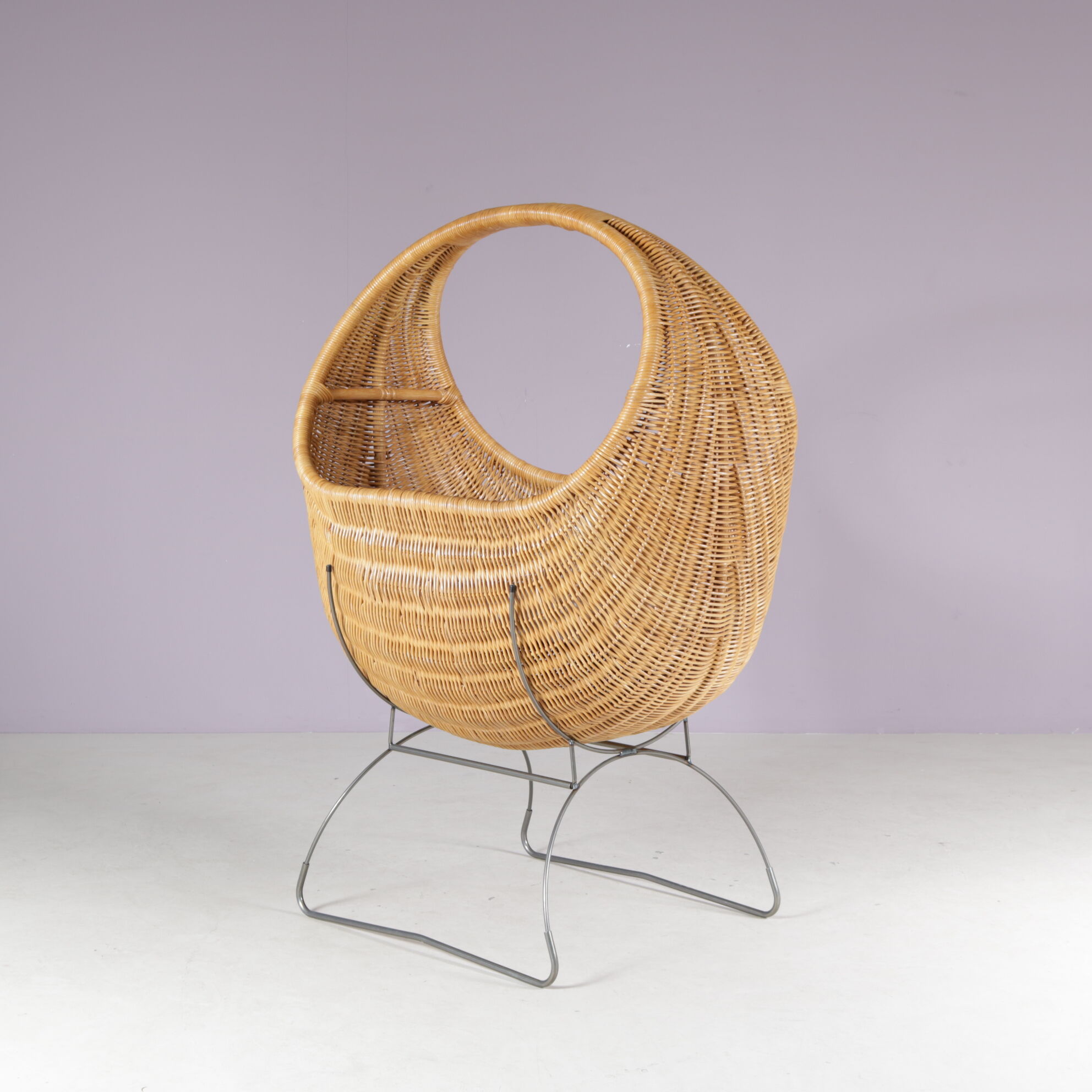 1960s wicker baby bed from the Netherlands
