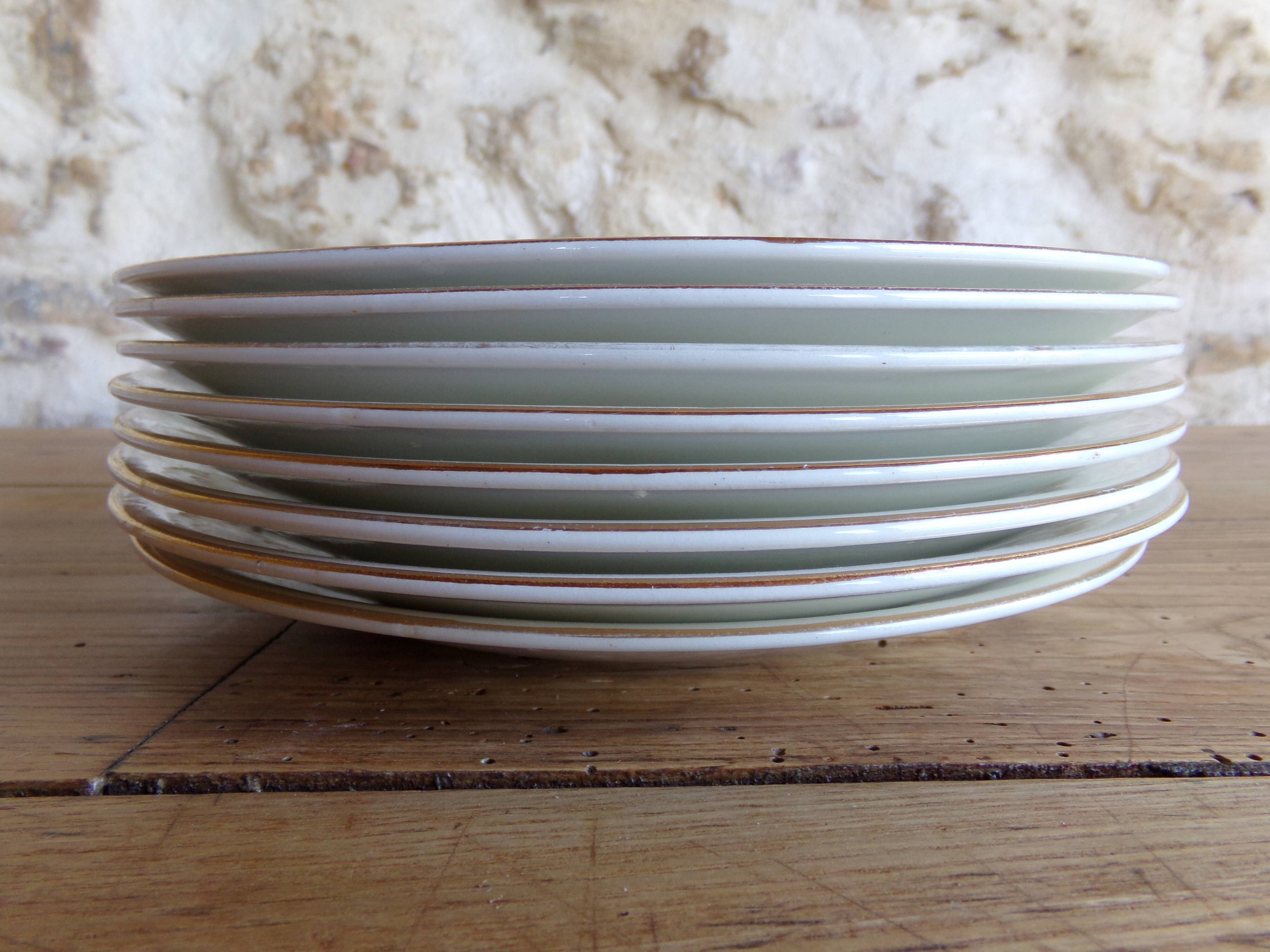 8 flat plates Gien model "Pompadour"